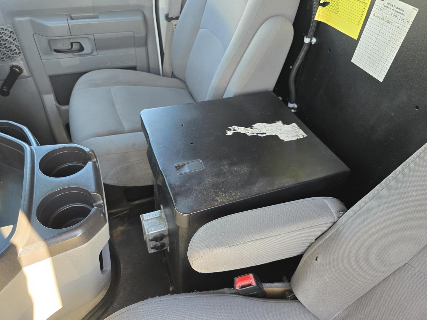 2010 WHITE Ford E-Series Van E-250 (1FTNE2EL6AD) with an 5.4L V8 SOHC 16V engine, 4-Speed Automatic transmission, located at 2660 S.Garland Avenue, Garland, TX, 75041, (469) 298-3118, 32.885551, -96.655602 - CNG FUEL - Photo#15