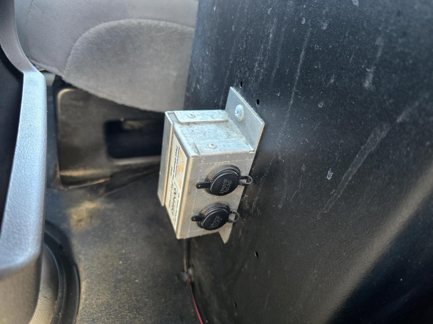 2010 WHITE Ford E-Series Van E-250 (1FTNE2EL6AD) with an 5.4L V8 SOHC 16V engine, 4-Speed Automatic transmission, located at 2660 S.Garland Avenue, Garland, TX, 75041, (469) 298-3118, 32.885551, -96.655602 - CNG FUEL - Photo#16