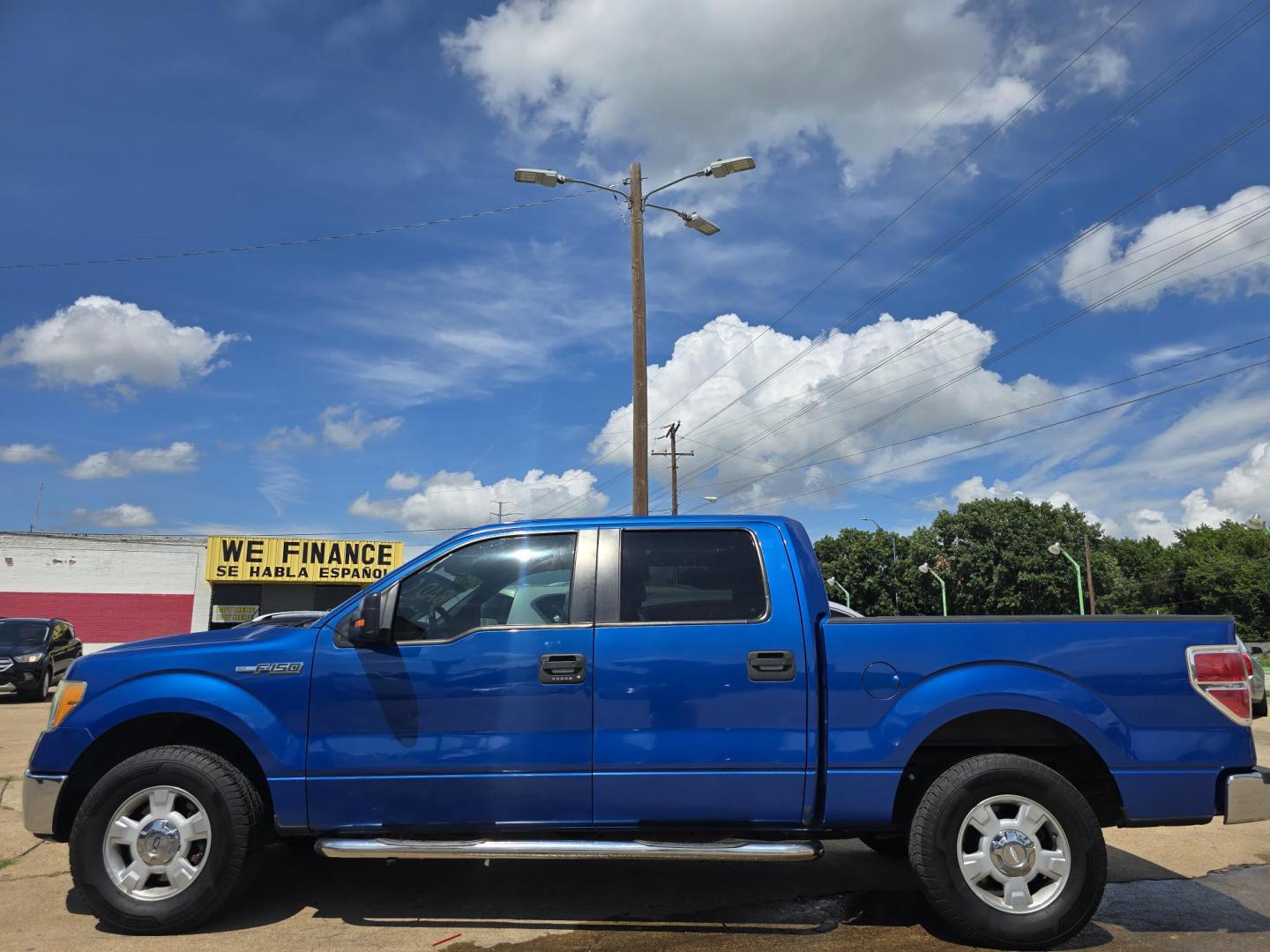 2010 BLUE Ford F-150 XLT SUPER CREW (1FTEW1C85AF) with an 4.6L V8 SOHC 24V engine, 4-Speed Automatic transmission, located at 2660 S.Garland Avenue, Garland, TX, 75041, (469) 298-3118, 32.885551, -96.655602 - Photo#7