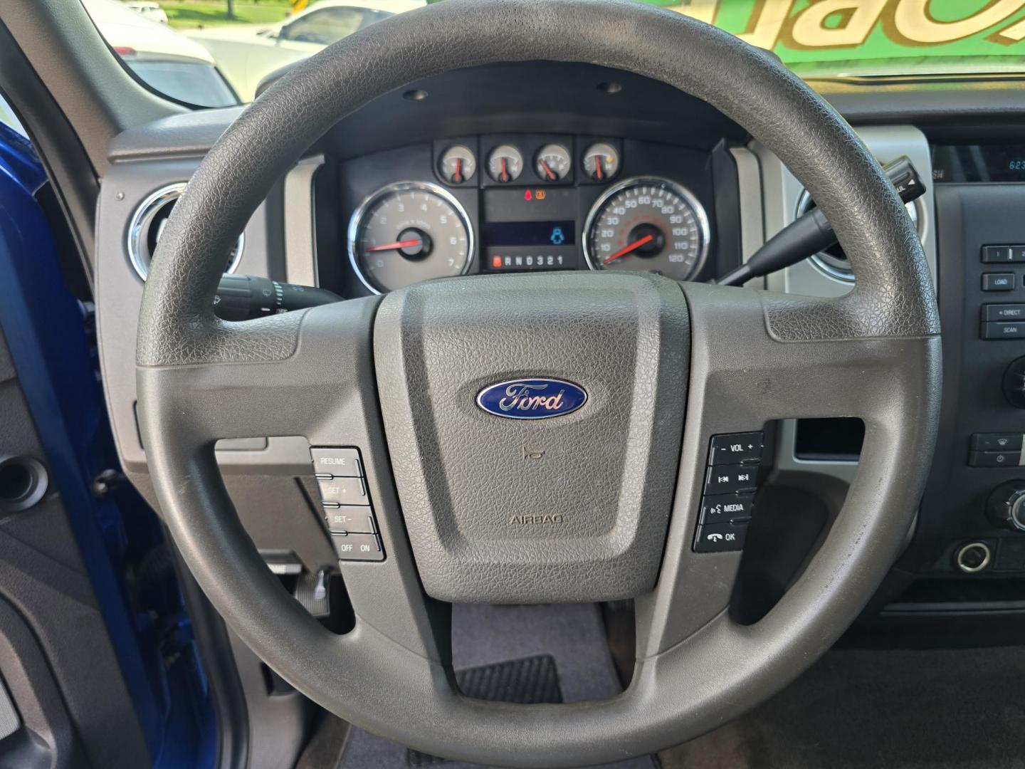 2010 BLUE Ford F-150 XLT SUPER CREW (1FTEW1C85AF) with an 4.6L V8 SOHC 24V engine, 4-Speed Automatic transmission, located at 2660 S.Garland Avenue, Garland, TX, 75041, (469) 298-3118, 32.885551, -96.655602 - Photo#14