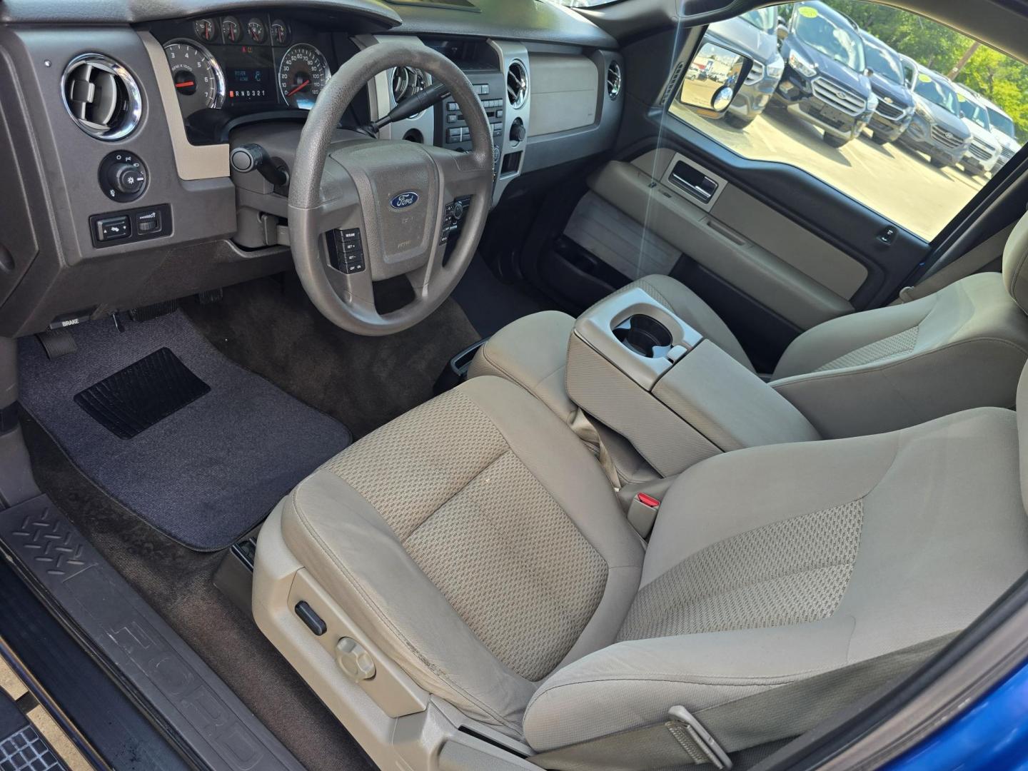 2010 BLUE Ford F-150 XLT SUPER CREW (1FTEW1C85AF) with an 4.6L V8 SOHC 24V engine, 4-Speed Automatic transmission, located at 2660 S.Garland Avenue, Garland, TX, 75041, (469) 298-3118, 32.885551, -96.655602 - Photo#13