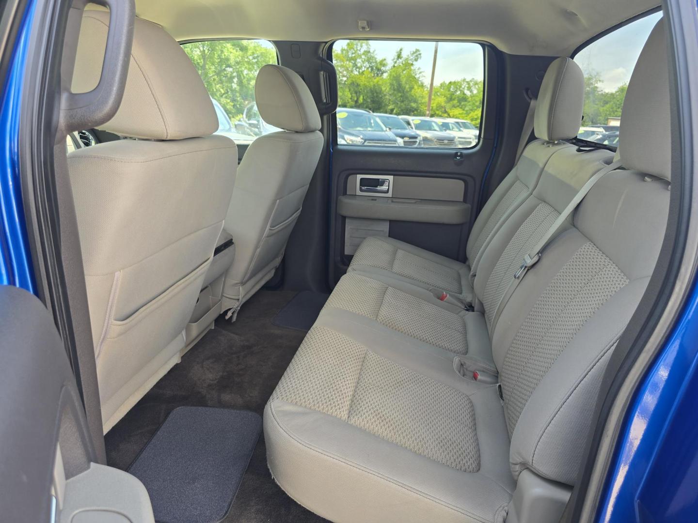 2010 BLUE Ford F-150 XLT SUPER CREW (1FTEW1C85AF) with an 4.6L V8 SOHC 24V engine, 4-Speed Automatic transmission, located at 2660 S.Garland Avenue, Garland, TX, 75041, (469) 298-3118, 32.885551, -96.655602 - Photo#16