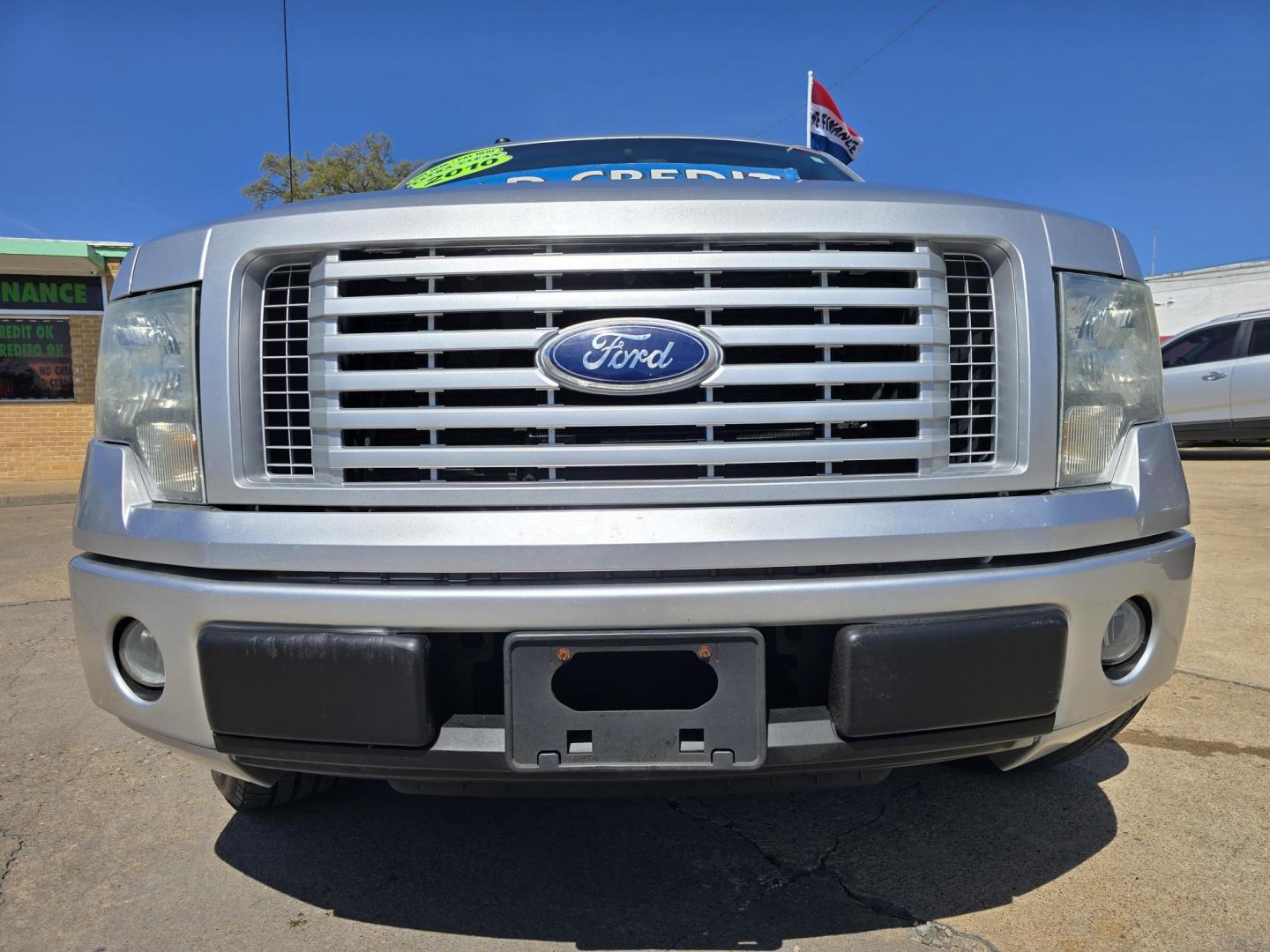 2010 SILVER /BLACK Ford F-150 Lariat SuperCrew 5.5-ft. Bed 2WD (1FTFW1CV3AK) with an 5.4L V8 SOHC 24V FFV engine, 4-Speed Automatic transmission, located at 2660 S.Garland Avenue, Garland, TX, 75041, (469) 298-3118, 32.885551, -96.655602 - Photo#9