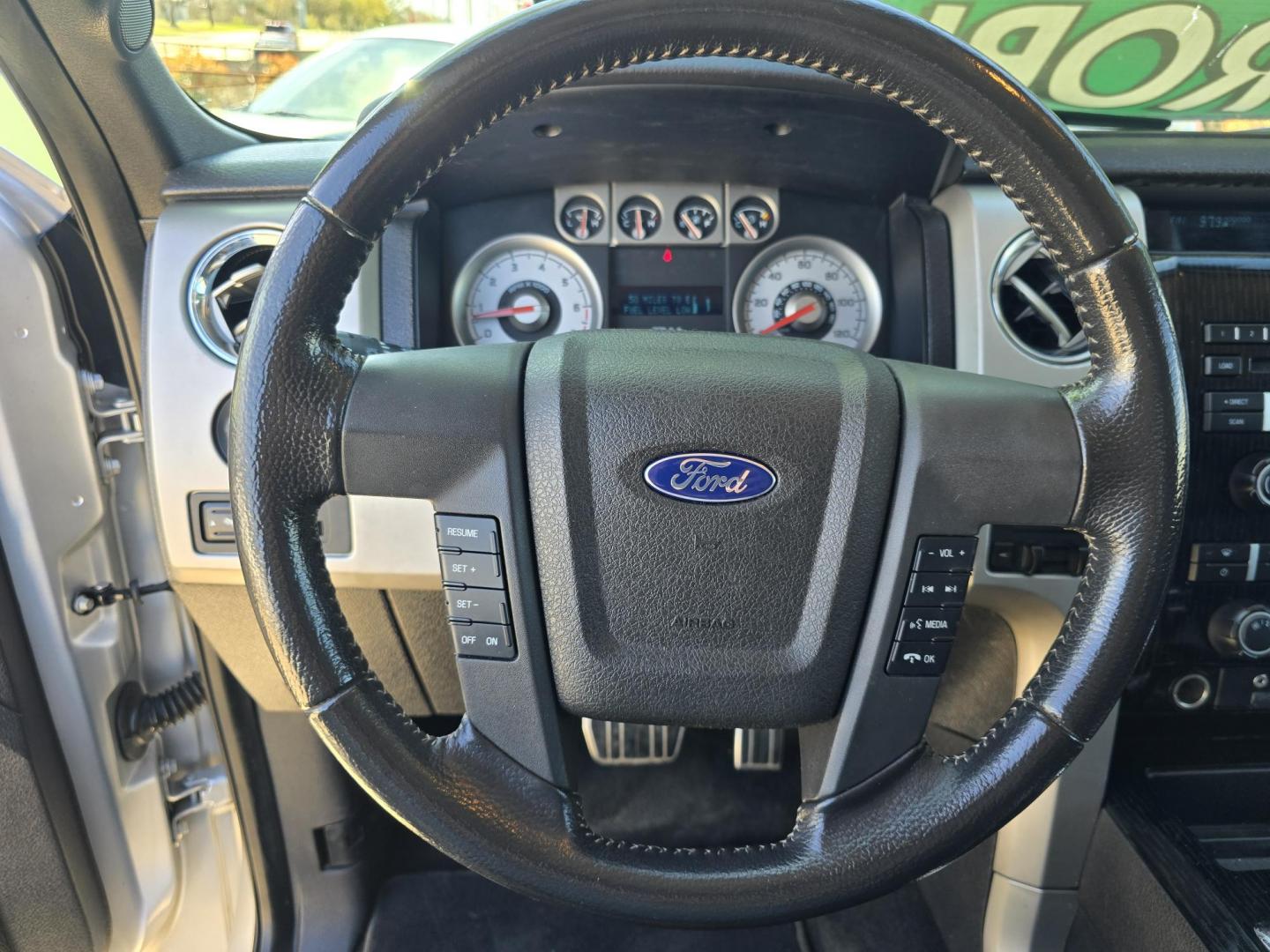 2010 SILVER /BLACK Ford F-150 Lariat SuperCrew 5.5-ft. Bed 2WD (1FTFW1CV3AK) with an 5.4L V8 SOHC 24V FFV engine, 4-Speed Automatic transmission, located at 2660 S.Garland Avenue, Garland, TX, 75041, (469) 298-3118, 32.885551, -96.655602 - Photo#12