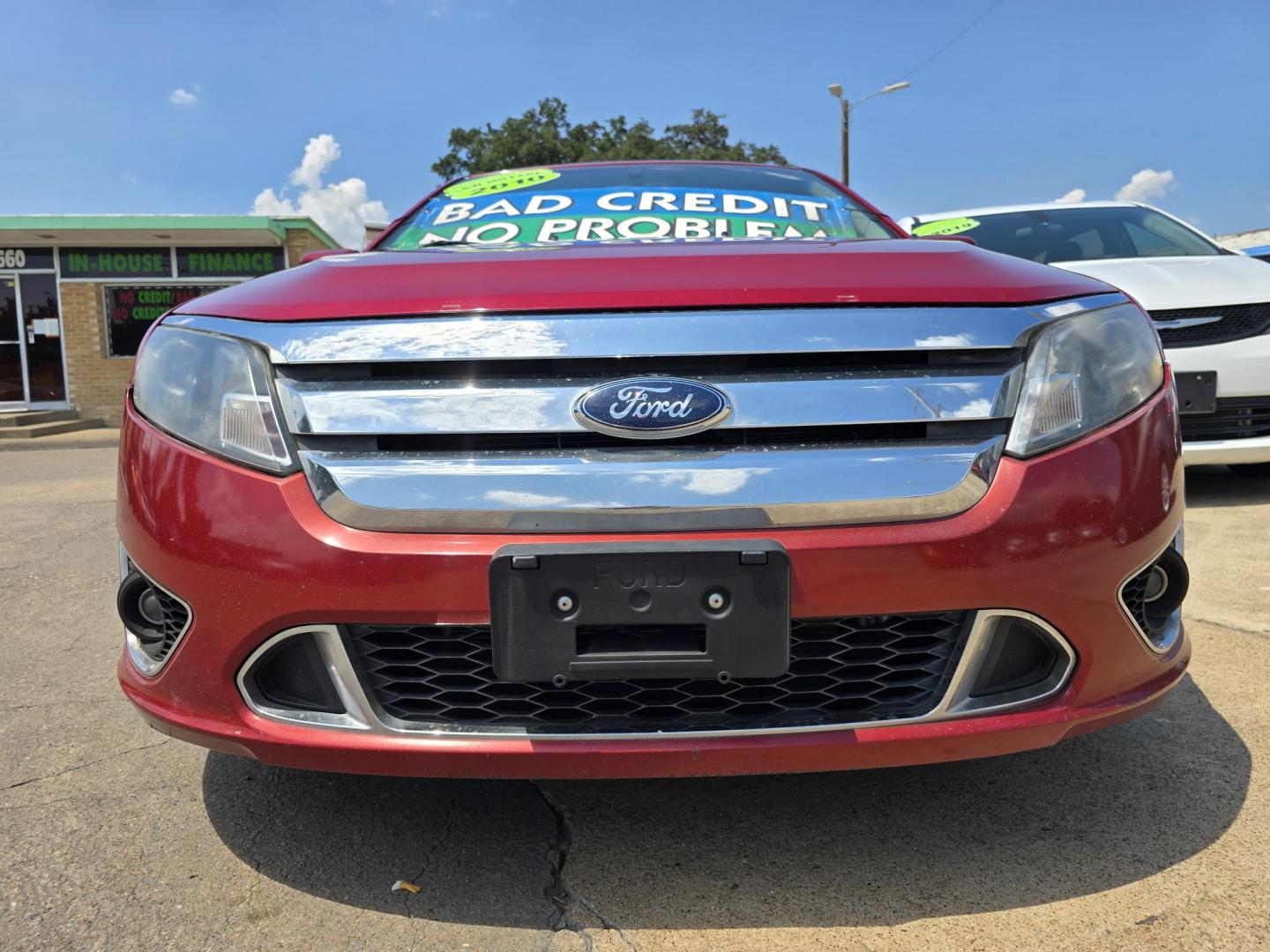 2010 RED Ford Fusion V6 Sport (3FAHP0KC4AR) with an 3.5L V6 DOHC 24V engine, AUTO transmission, located at 2660 S.Garland Avenue, Garland, TX, 75041, (469) 298-3118, 32.885551, -96.655602 - Photo#9