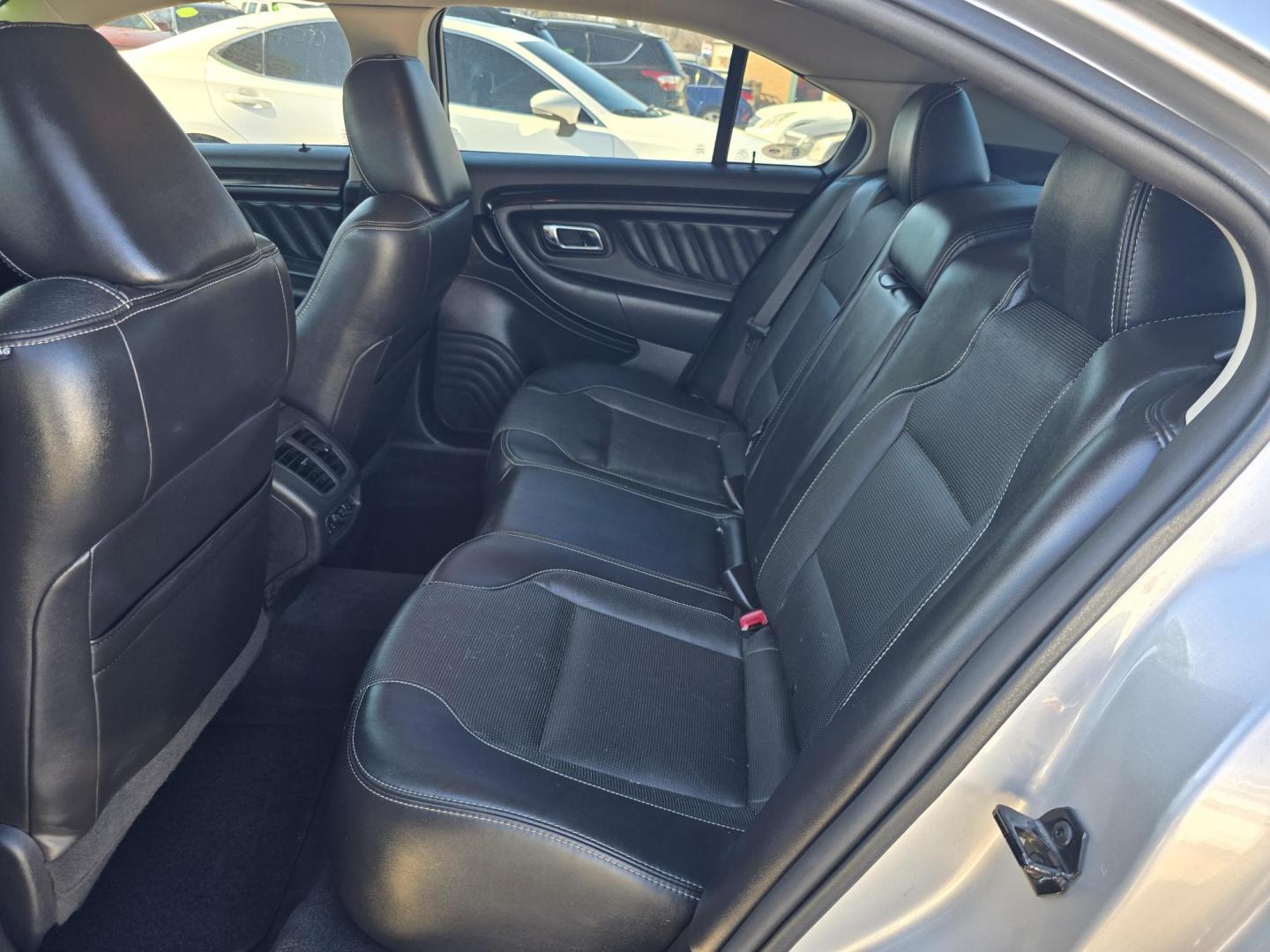 2010 SILVER Ford Taurus Limited (1FAHP2FW5AG) with an 3.5L V6 DOHC 24V engine, 6-Speed Automatic transmission, located at 2660 S.Garland Avenue, Garland, TX, 75041, (469) 298-3118, 32.885551, -96.655602 - Photo#16