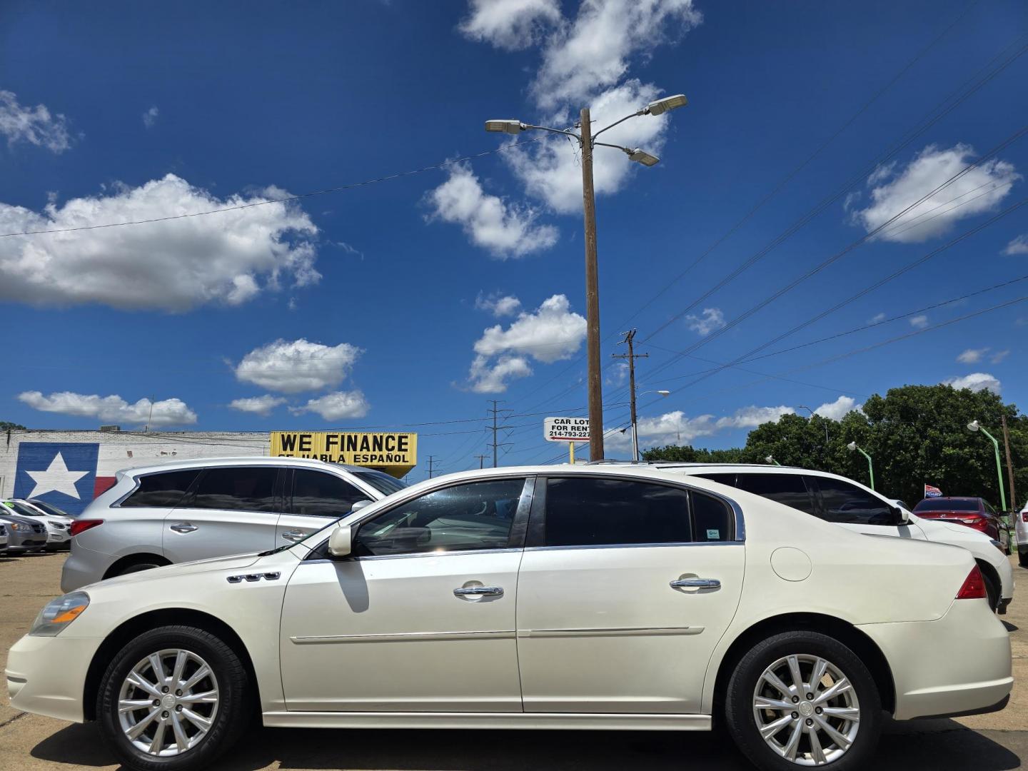 2011 DIAMOND WHITE Buick Lucerne CXL (1G4HC5EM1BU) with an 3.9L V6 OHV 12V engine, 4-Speed Automatic transmission, located at 2660 S.Garland Avenue, Garland, TX, 75041, (469) 298-3118, 32.885551, -96.655602 - Photo#6