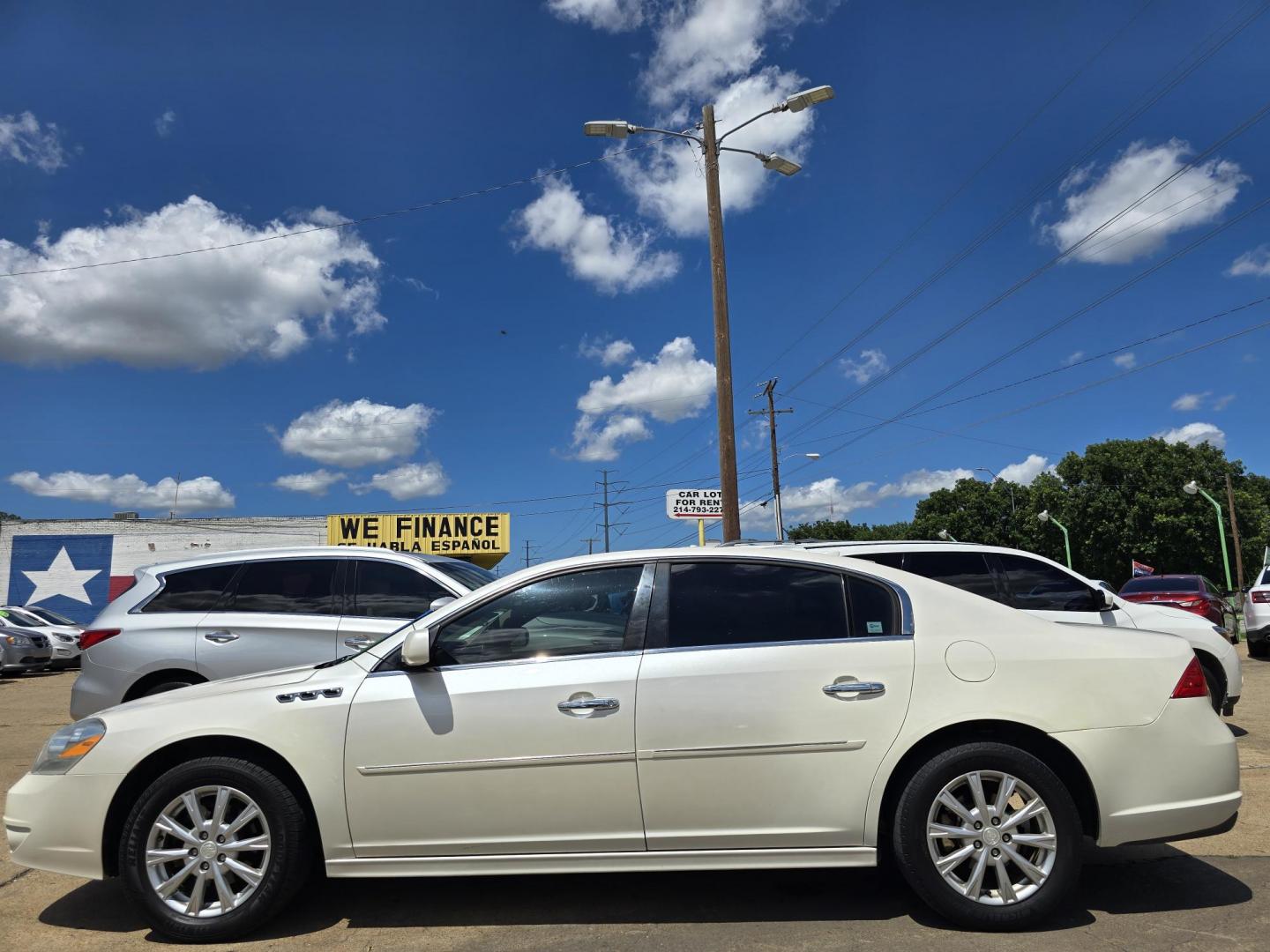 2011 DIAMOND WHITE Buick Lucerne CXL (1G4HC5EM1BU) with an 3.9L V6 OHV 12V engine, 4-Speed Automatic transmission, located at 2660 S.Garland Avenue, Garland, TX, 75041, (469) 298-3118, 32.885551, -96.655602 - Photo#7