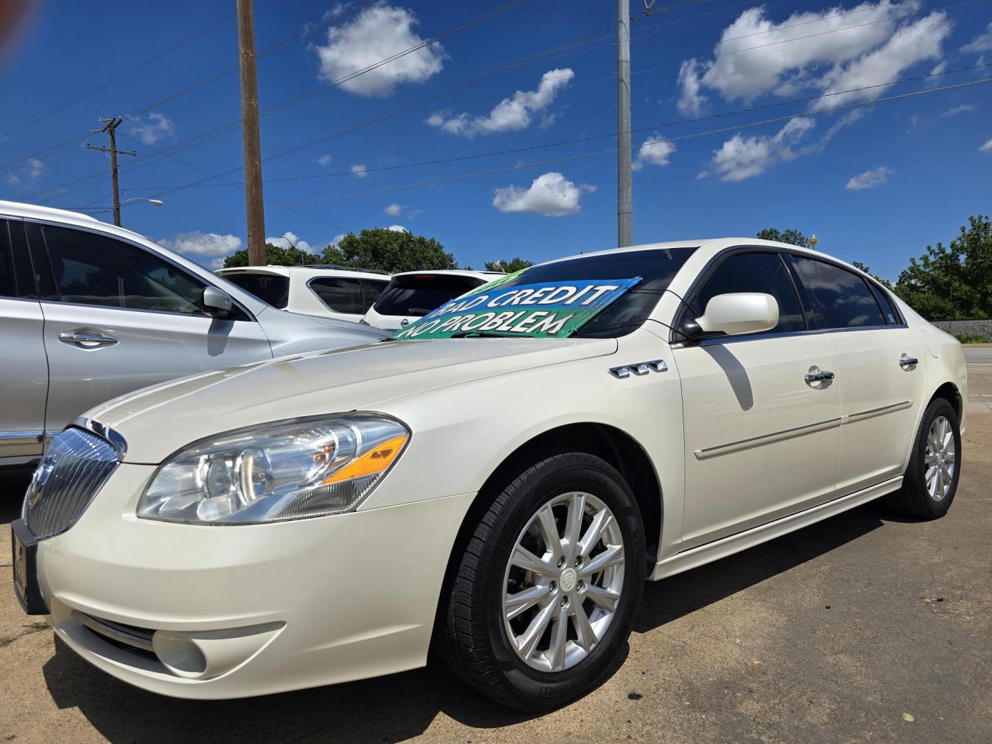 2011 DIAMOND WHITE Buick Lucerne CXL (1G4HC5EM1BU) with an 3.9L V6 OHV 12V engine, 4-Speed Automatic transmission, located at 2660 S.Garland Avenue, Garland, TX, 75041, (469) 298-3118, 32.885551, -96.655602 - Photo#8