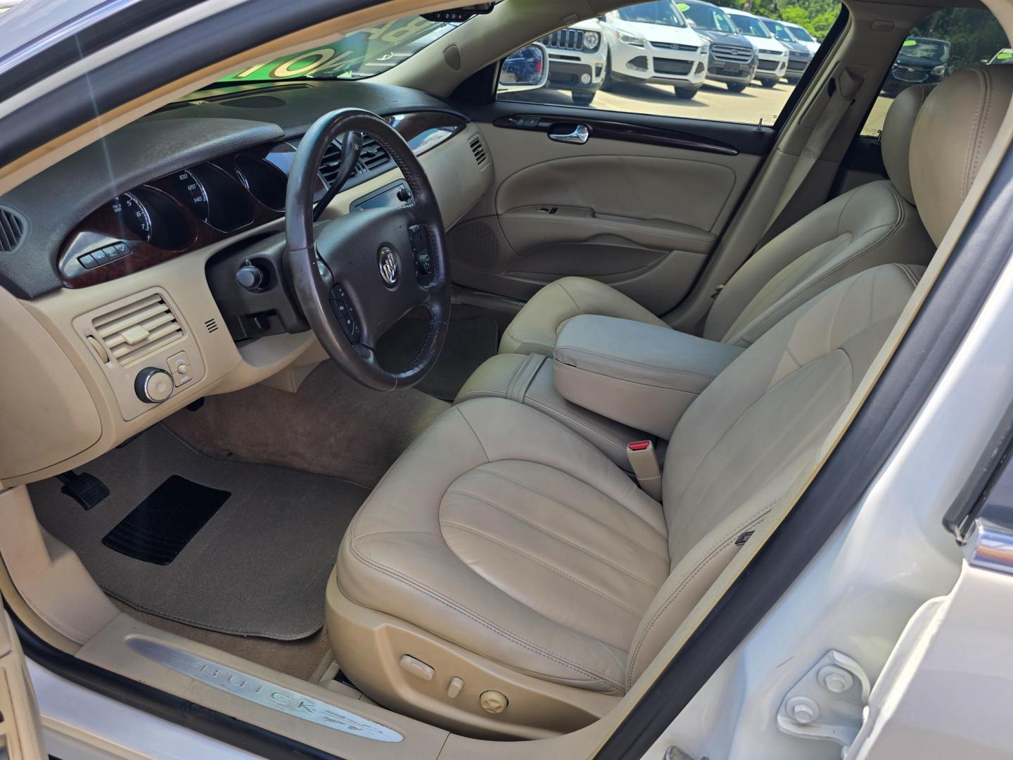 2011 DIAMOND WHITE Buick Lucerne CXL (1G4HC5EM1BU) with an 3.9L V6 OHV 12V engine, 4-Speed Automatic transmission, located at 2660 S.Garland Avenue, Garland, TX, 75041, (469) 298-3118, 32.885551, -96.655602 - Photo#12