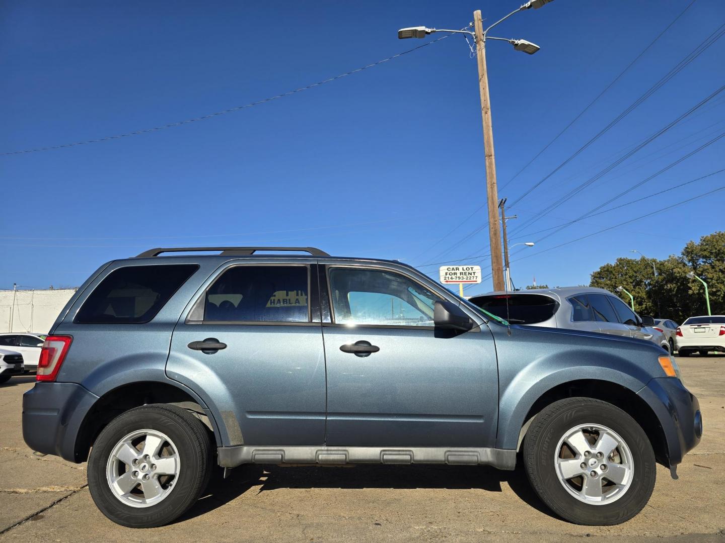2011 Ford Escape XLT (1FMCU0DG3BK) with an 3.0L V6 DOHC 24V engine, 6-Speed Automatic transmission, located at 2660 S.Garland Avenue, Garland, TX, 75041, (469) 298-3118, 32.885551, -96.655602 - Photo#2