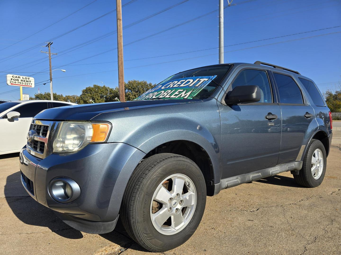 2011 Ford Escape XLT (1FMCU0DG3BK) with an 3.0L V6 DOHC 24V engine, 6-Speed Automatic transmission, located at 2660 S.Garland Avenue, Garland, TX, 75041, (469) 298-3118, 32.885551, -96.655602 - Photo#6