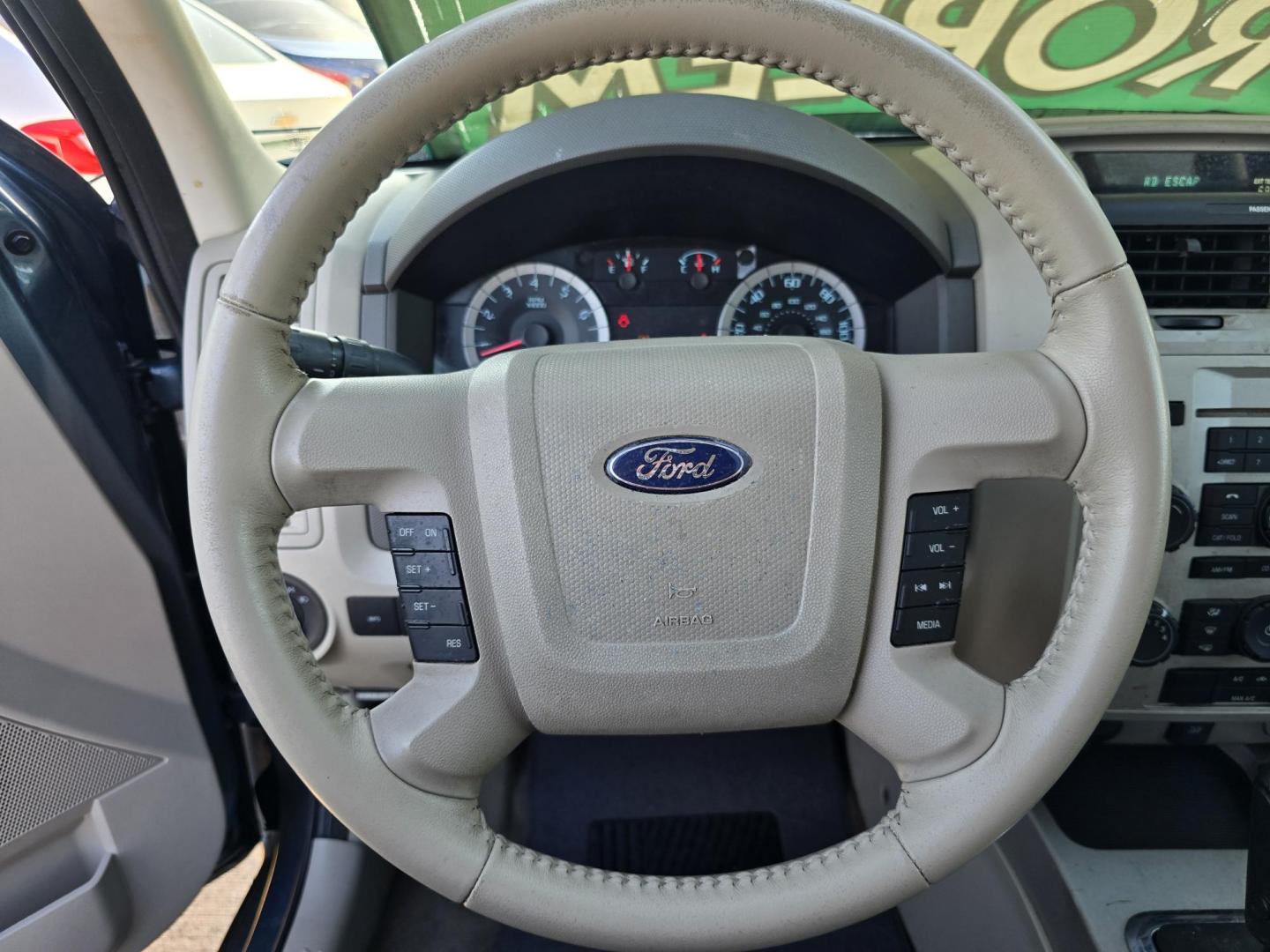 2011 Ford Escape XLT (1FMCU0DG3BK) with an 3.0L V6 DOHC 24V engine, 6-Speed Automatic transmission, located at 2660 S.Garland Avenue, Garland, TX, 75041, (469) 298-3118, 32.885551, -96.655602 - Photo#11