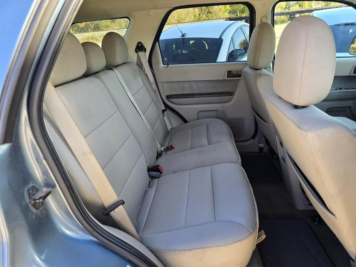 2011 Ford Escape XLT (1FMCU0DG3BK) with an 3.0L V6 DOHC 24V engine, 6-Speed Automatic transmission, located at 2660 S.Garland Avenue, Garland, TX, 75041, (469) 298-3118, 32.885551, -96.655602 - Photo#14