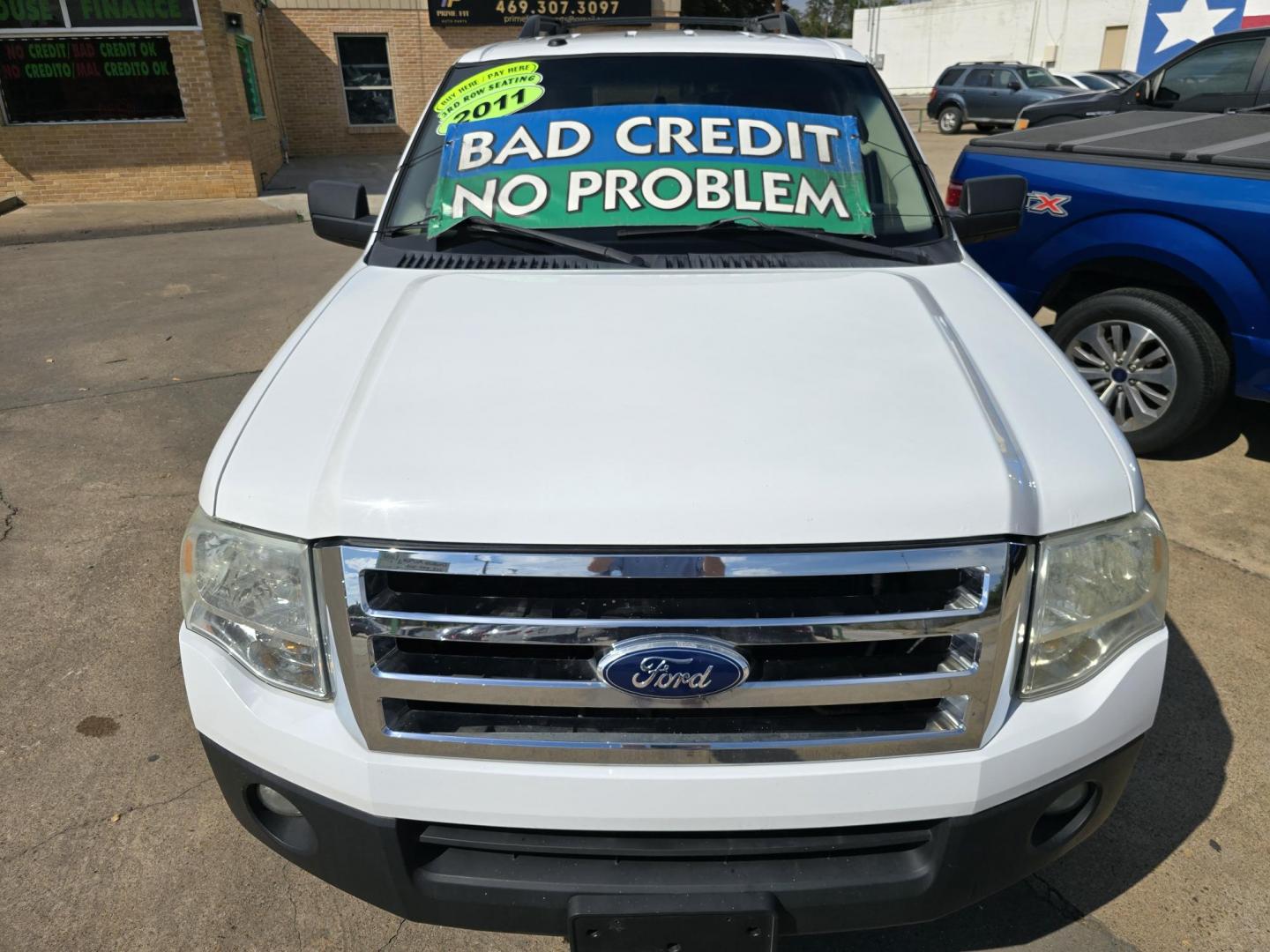 2011 WHITE Ford Expedition XLT (1FMJU1F53BE) with an 5.4L V8 SOHC 16V FFV engine, 6-Speed Automatic transmission, located at 2660 S.Garland Avenue, Garland, TX, 75041, (469) 298-3118, 32.885551, -96.655602 - Photo#8