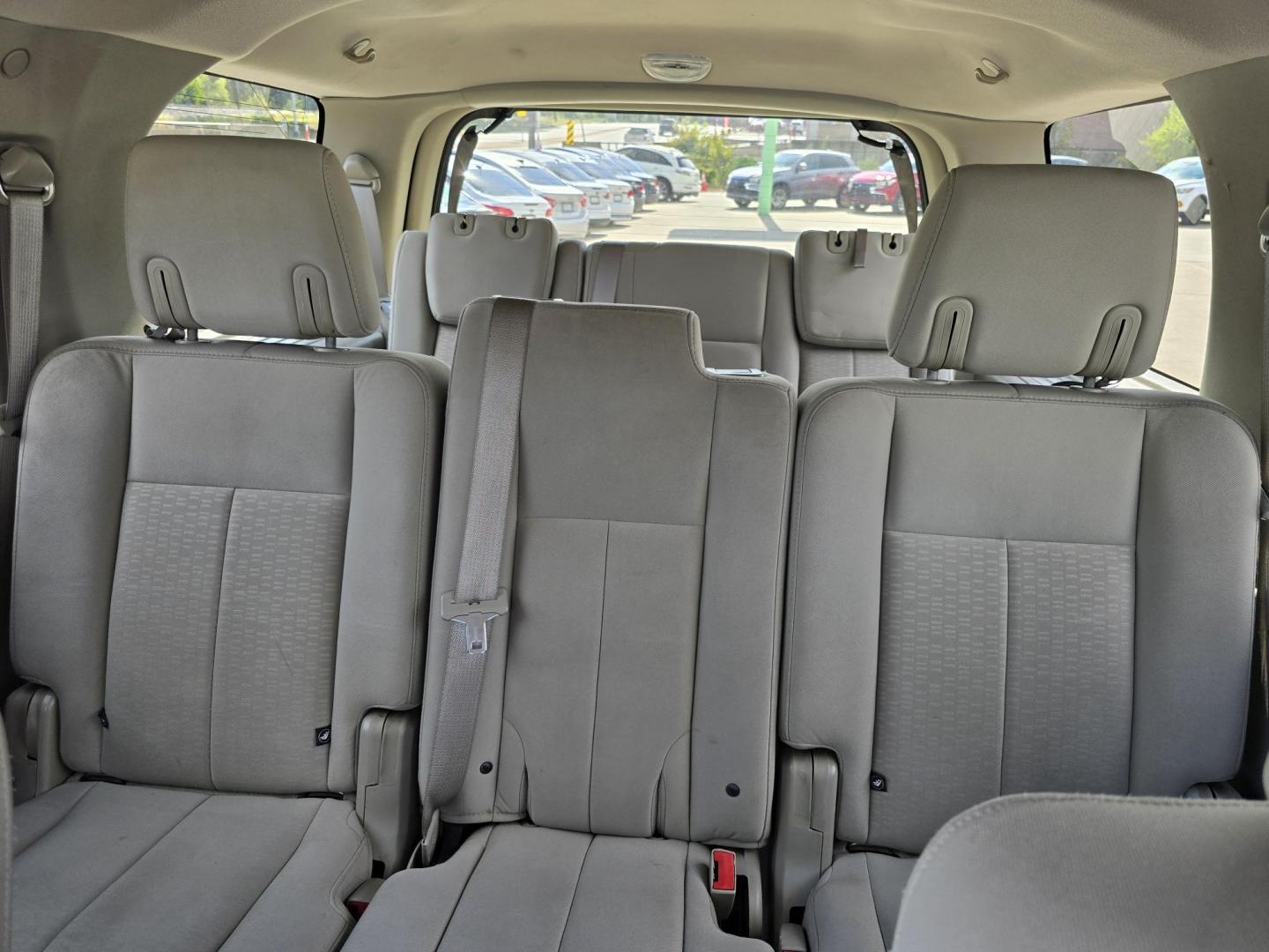 2011 WHITE Ford Expedition XLT (1FMJU1F53BE) with an 5.4L V8 SOHC 16V FFV engine, 6-Speed Automatic transmission, located at 2660 S.Garland Avenue, Garland, TX, 75041, (469) 298-3118, 32.885551, -96.655602 - Photo#14