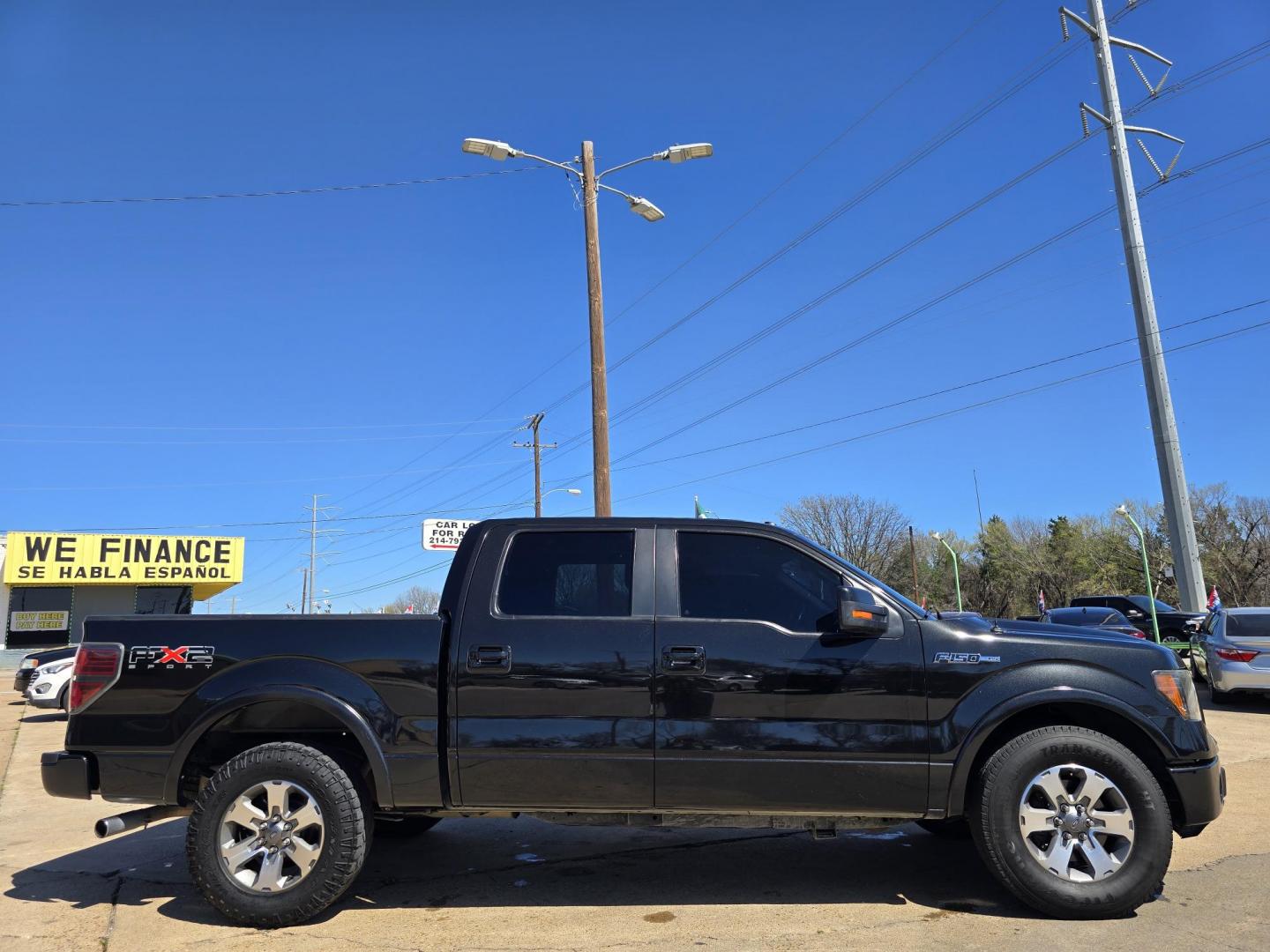 2011 BLACK Ford F-150 FX2 SuperCrew 5.5-ft. Bed 2WD (1FTFW1CF9BK) with an 5.0L V8 engine, 4-Speed Automatic transmission, located at 2660 S.Garland Avenue, Garland, TX, 75041, (469) 298-3118, 32.885551, -96.655602 - Photo#2
