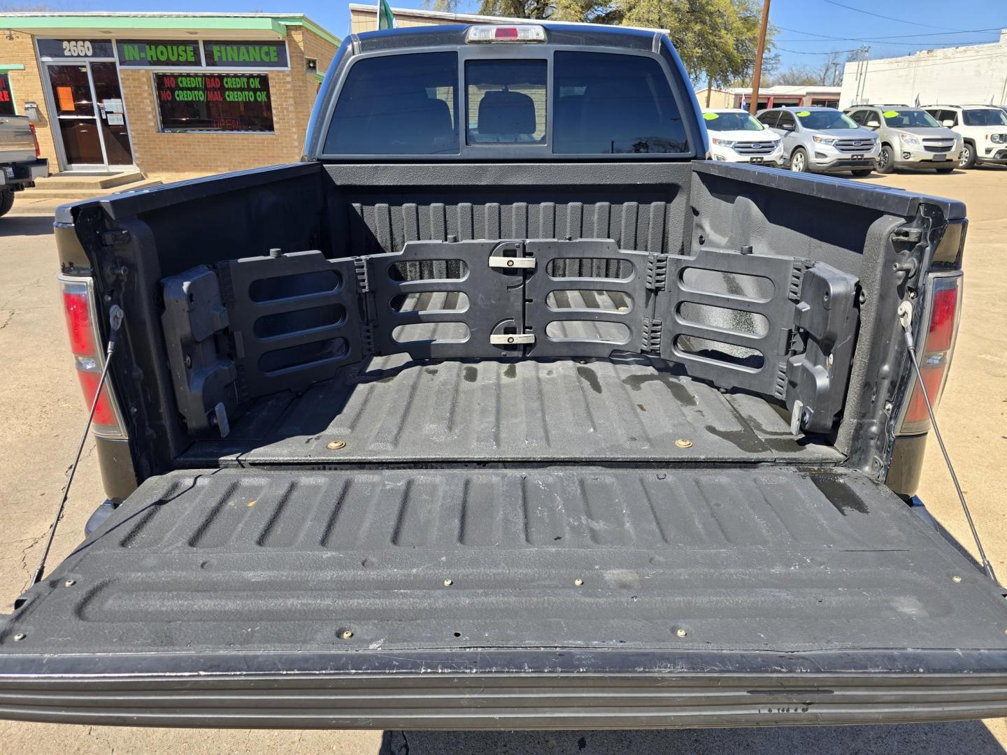 2011 BLACK Ford F-150 FX2 SuperCrew 5.5-ft. Bed 2WD (1FTFW1CF9BK) with an 5.0L V8 engine, 4-Speed Automatic transmission, located at 2660 S.Garland Avenue, Garland, TX, 75041, (469) 298-3118, 32.885551, -96.655602 - Photo#5