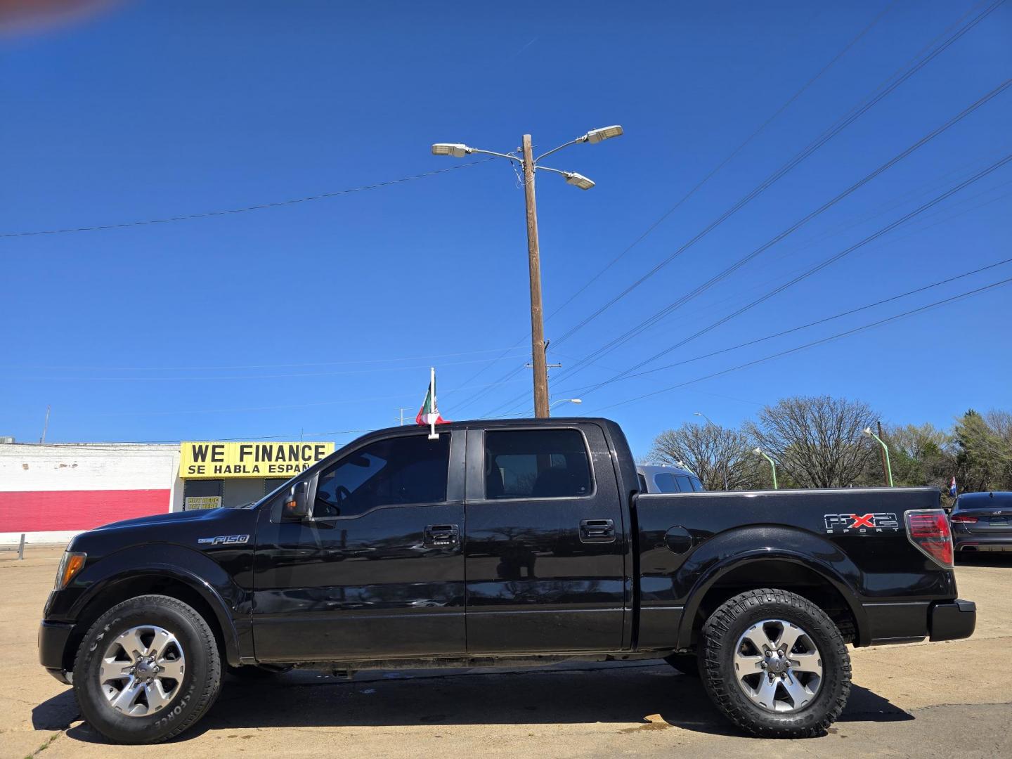 2011 BLACK Ford F-150 FX2 SuperCrew 5.5-ft. Bed 2WD (1FTFW1CF9BK) with an 5.0L V8 engine, 4-Speed Automatic transmission, located at 2660 S.Garland Avenue, Garland, TX, 75041, (469) 298-3118, 32.885551, -96.655602 - Photo#7