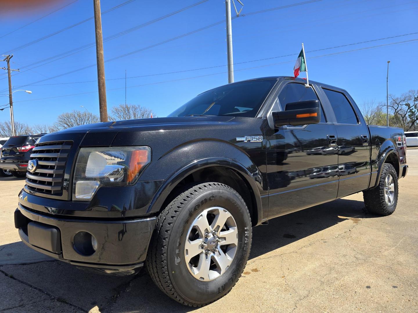2011 BLACK Ford F-150 FX2 SuperCrew 5.5-ft. Bed 2WD (1FTFW1CF9BK) with an 5.0L V8 engine, 4-Speed Automatic transmission, located at 2660 S.Garland Avenue, Garland, TX, 75041, (469) 298-3118, 32.885551, -96.655602 - Photo#8