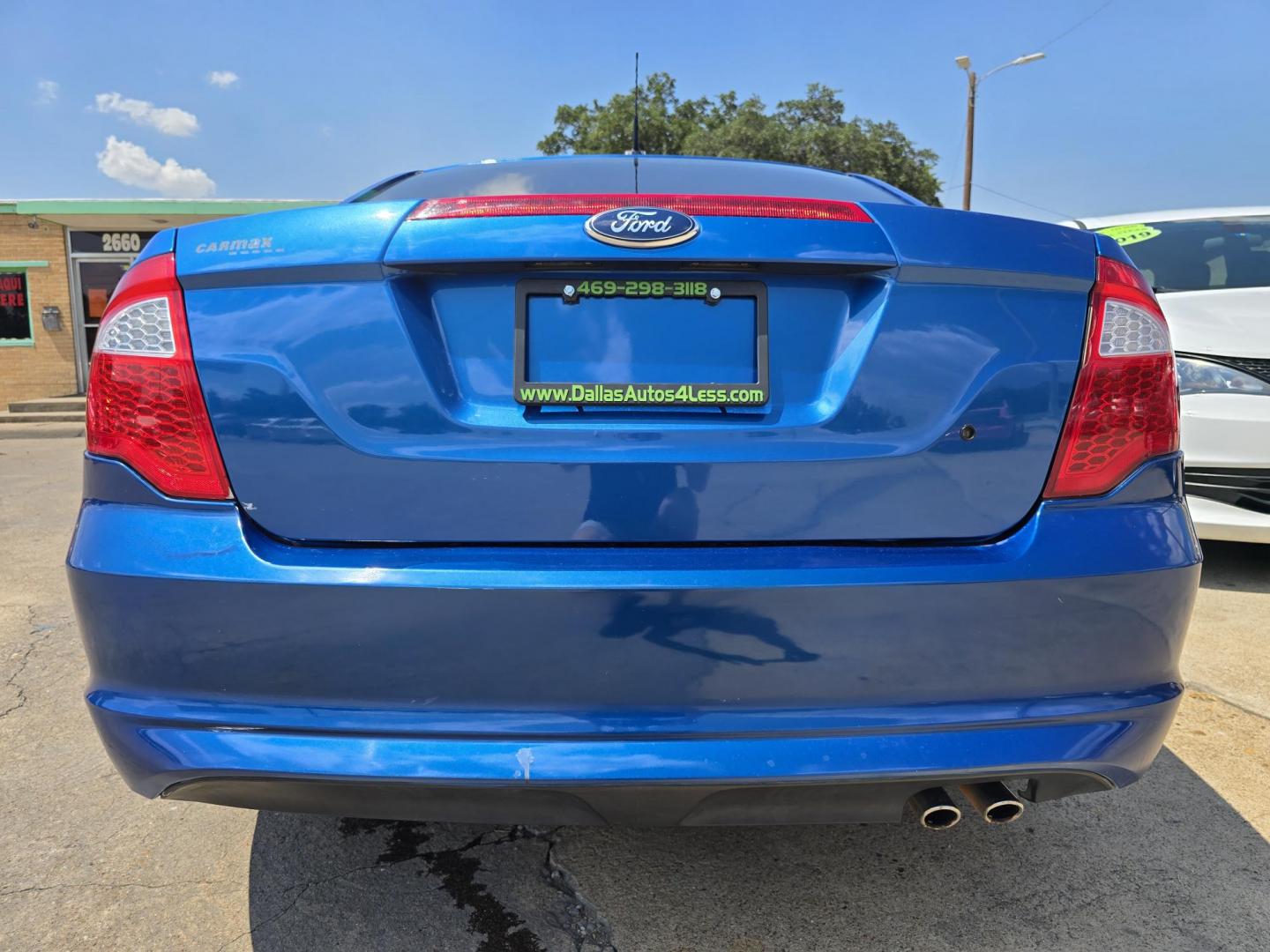 2011 BLUE Ford Fusion I4 SE (3FAHP0HA3BR) with an 2.5L L4 DOHC 16V engine, AUTO transmission, located at 2660 S.Garland Avenue, Garland, TX, 75041, (469) 298-3118, 32.885551, -96.655602 - Photo#4