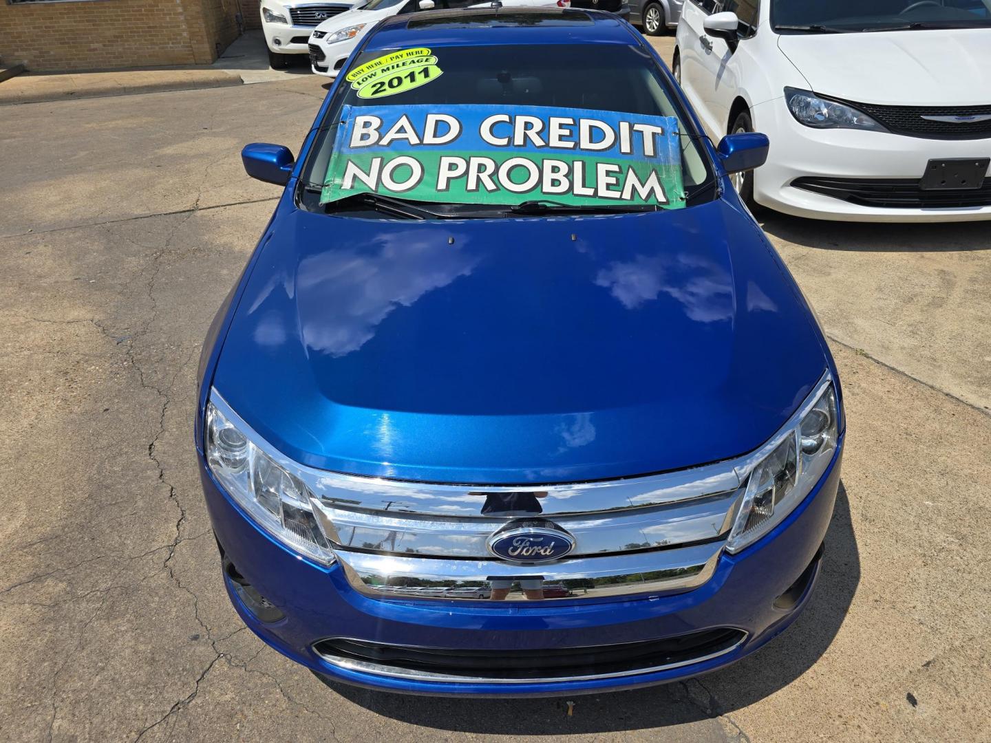 2011 BLUE Ford Fusion I4 SE (3FAHP0HA3BR) with an 2.5L L4 DOHC 16V engine, AUTO transmission, located at 2660 S.Garland Avenue, Garland, TX, 75041, (469) 298-3118, 32.885551, -96.655602 - Photo#8