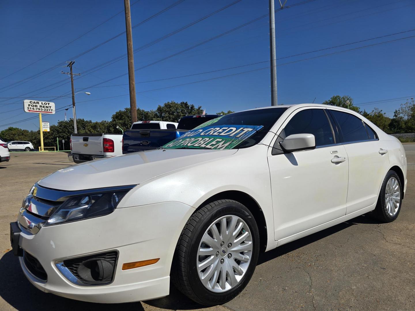 2011 DIAMOND WHITE Ford Fusion Hybrid Sedan (3FADP0L39BR) with an 2.5L L4 DOHC 16V HYBRID engine, AUTO transmission, located at 2660 S.Garland Avenue, Garland, TX, 75041, (469) 298-3118, 32.885551, -96.655602 - Photo#7