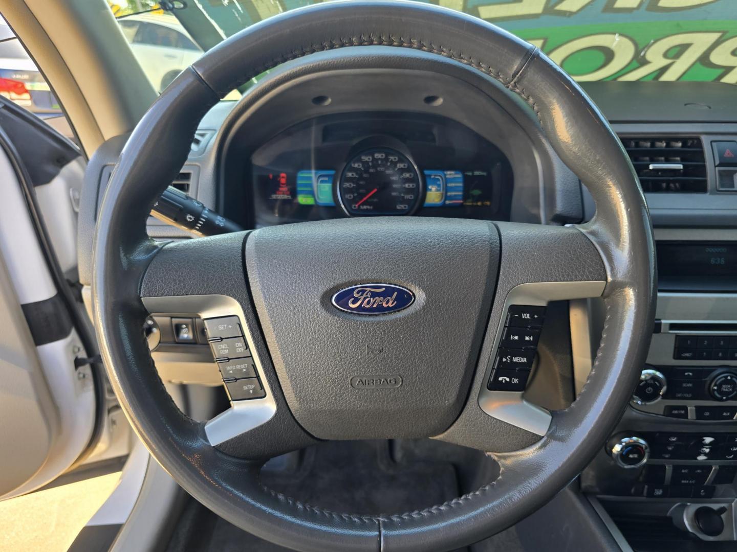 2011 DIAMOND WHITE Ford Fusion Hybrid Sedan (3FADP0L39BR) with an 2.5L L4 DOHC 16V HYBRID engine, AUTO transmission, located at 2660 S.Garland Avenue, Garland, TX, 75041, (469) 298-3118, 32.885551, -96.655602 - Photo#12