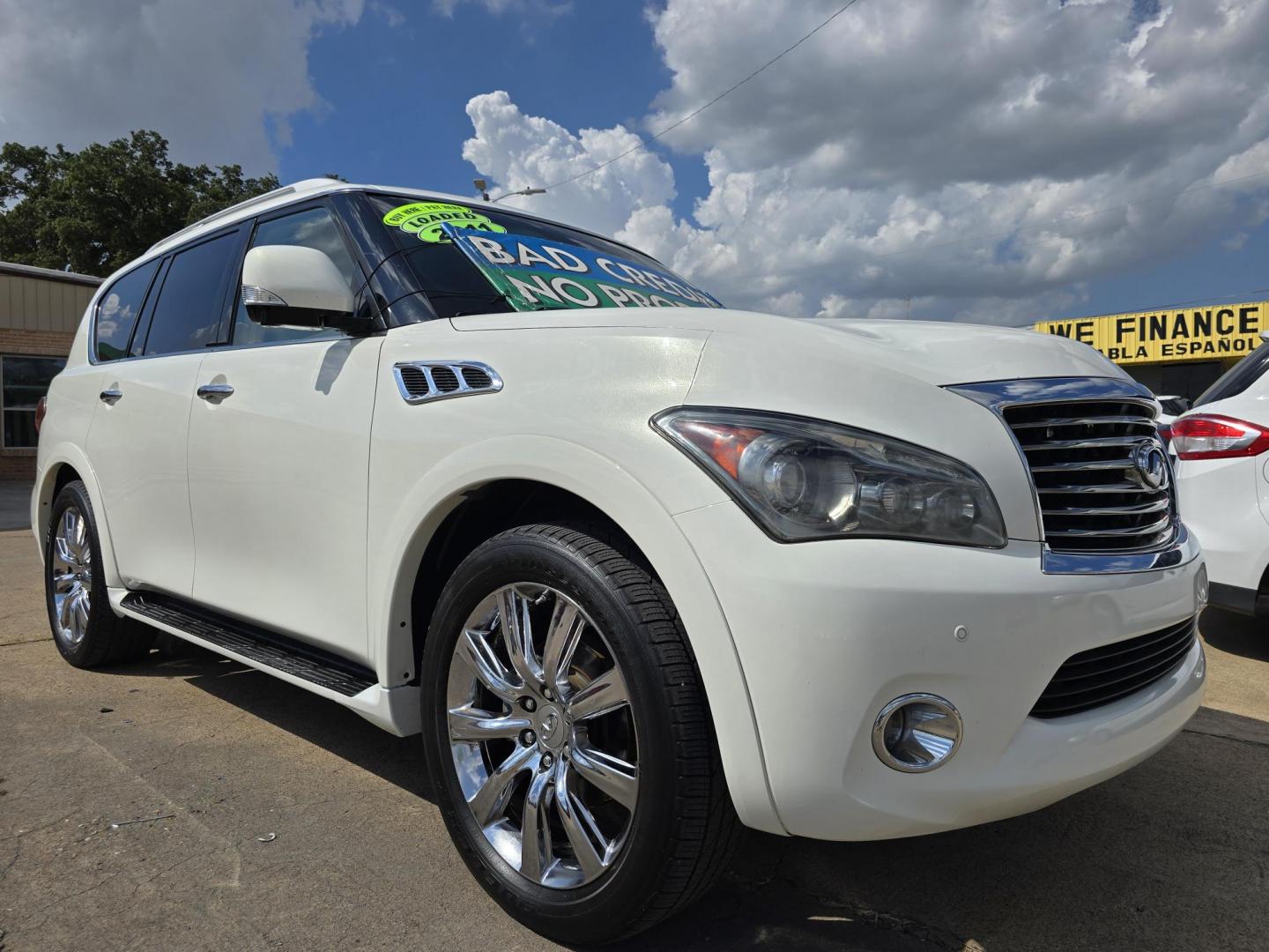 2011 DIAMOND WHITE Infiniti QX56 (JN8AZ2NF5B9) with an 5.6L V8 DOHC 32V engine, 5-Speed Auto transmission, located at 2660 S.Garland Avenue, Garland, TX, 75041, (469) 298-3118, 32.885551, -96.655602 - Photo#1