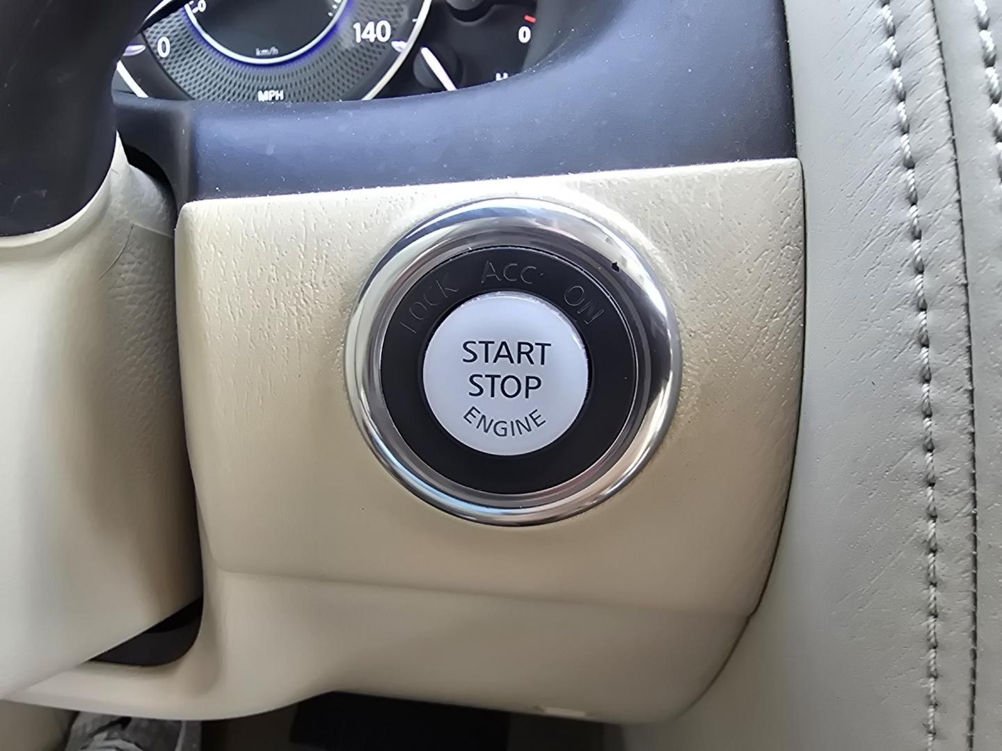 2011 DIAMOND WHITE Infiniti QX56 (JN8AZ2NF5B9) with an 5.6L V8 DOHC 32V engine, 5-Speed Auto transmission, located at 2660 S.Garland Avenue, Garland, TX, 75041, (469) 298-3118, 32.885551, -96.655602 - Photo#13