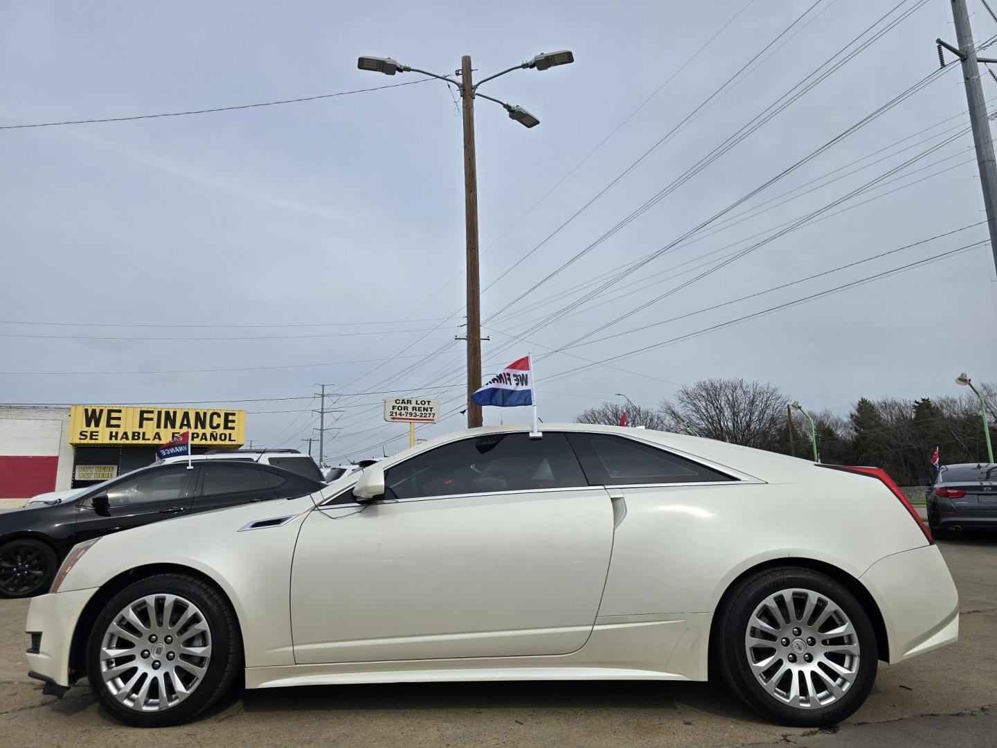 2012 DIAMOND WHITE Cadillac CTS (1G6DA1E32C0) with an 3.6L V6 DOHC 24V FFV engine, 6-Speed Automatic transmission, located at 2660 S.Garland Avenue, Garland, TX, 75041, (469) 298-3118, 32.885551, -96.655602 - Photo#6