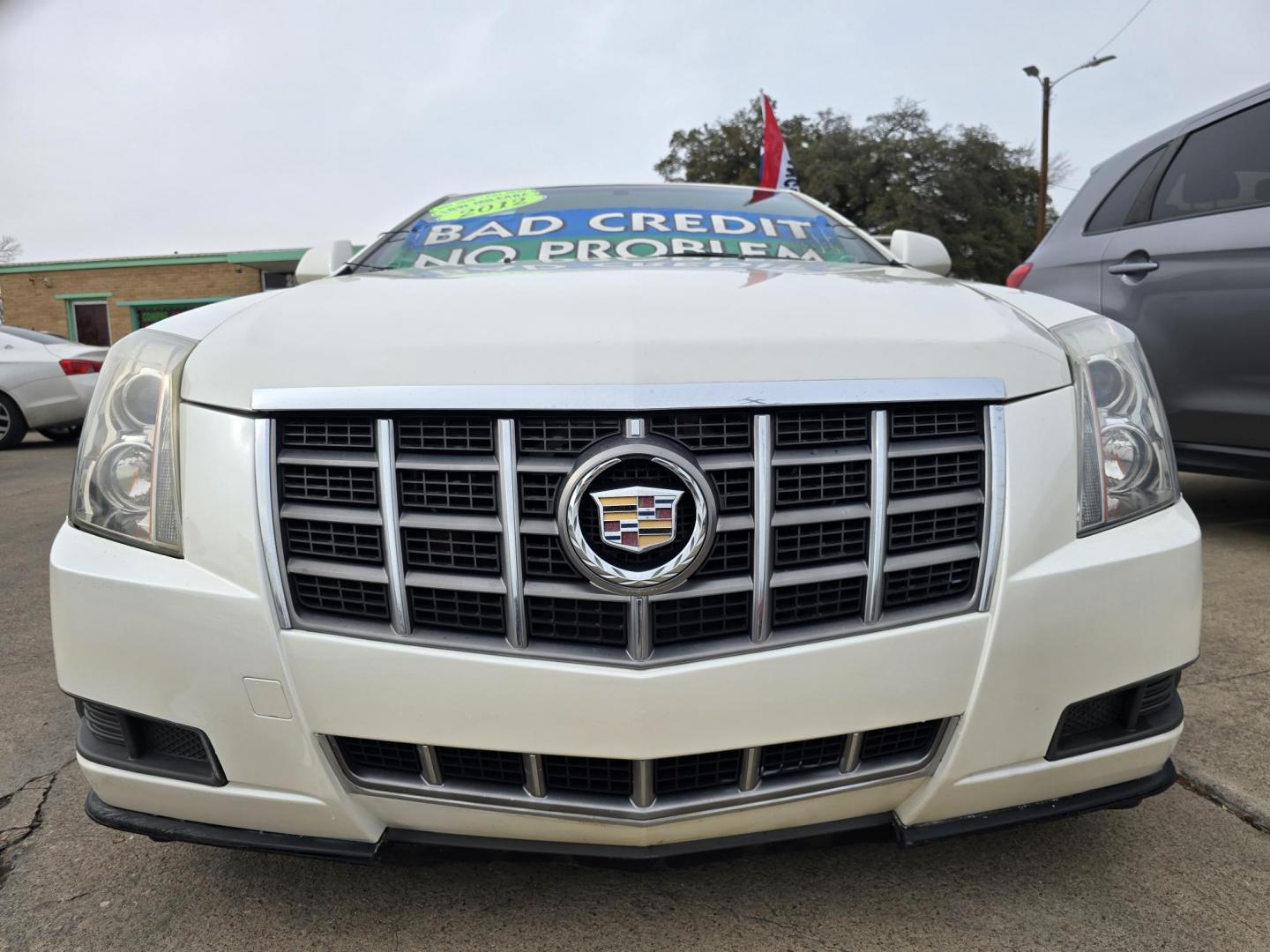 2012 DIAMOND WHITE Cadillac CTS (1G6DA1E32C0) with an 3.6L V6 DOHC 24V FFV engine, 6-Speed Automatic transmission, located at 2660 S.Garland Avenue, Garland, TX, 75041, (469) 298-3118, 32.885551, -96.655602 - Photo#9