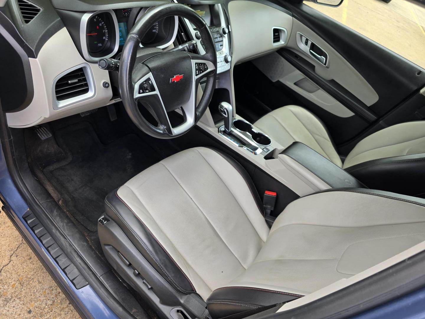 2012 BLUE Chevrolet Equinox LTZ (2GNALFEK8C6) with an 2.4L L4 DOHC 16V engine, 6-Speed Automatic transmission, located at 2660 S.Garland Avenue, Garland, TX, 75041, (469) 298-3118, 32.885551, -96.655602 - Photo#10