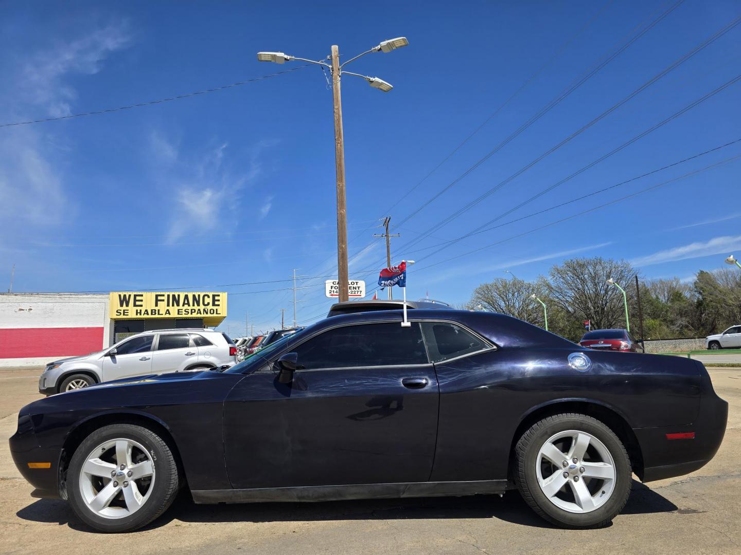 2012 BLUE /BLACK Dodge Challenger SXT (2C3CDYAG3CH) with an 3.6L V6 DOHC 24V engine, 4-Speed Automatic transmission, located at 2660 S.Garland Avenue, Garland, TX, 75041, (469) 298-3118, 32.885551, -96.655602 - Photo#6