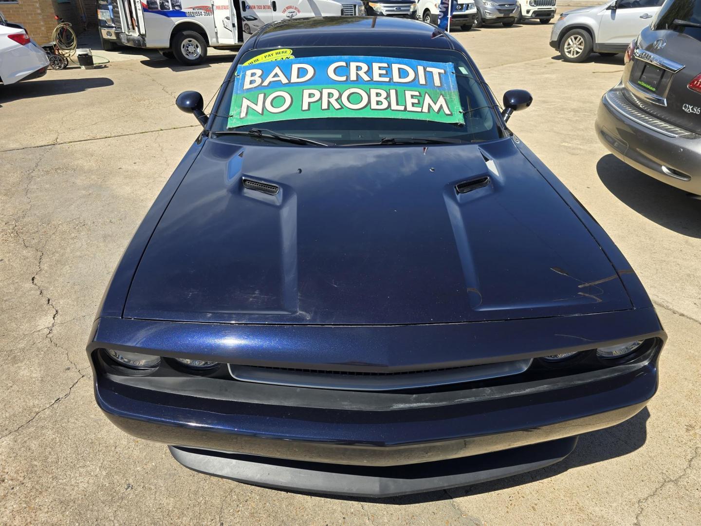 2012 BLUE /BLACK Dodge Challenger SXT (2C3CDYAG3CH) with an 3.6L V6 DOHC 24V engine, 4-Speed Automatic transmission, located at 2660 S.Garland Avenue, Garland, TX, 75041, (469) 298-3118, 32.885551, -96.655602 - Photo#8