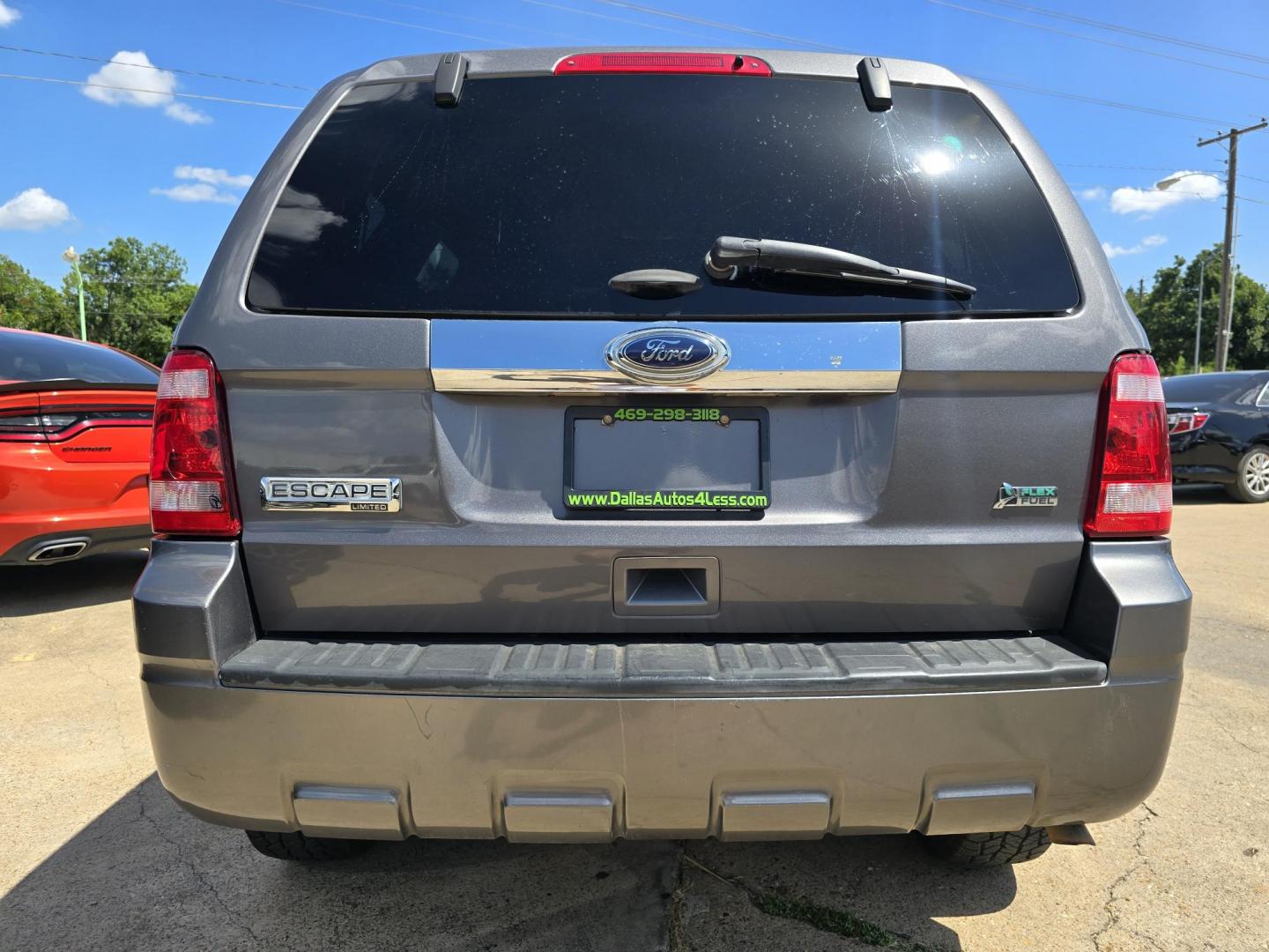 2012 WHITE Ford Escape Limited (1FMCU0EGXCK) with an 3.0L V6 DOHC 24V engine, 6-Speed Automatic transmission, located at 2660 S.Garland Avenue, Garland, TX, 75041, (469) 298-3118, 32.885551, -96.655602 - Photo#4