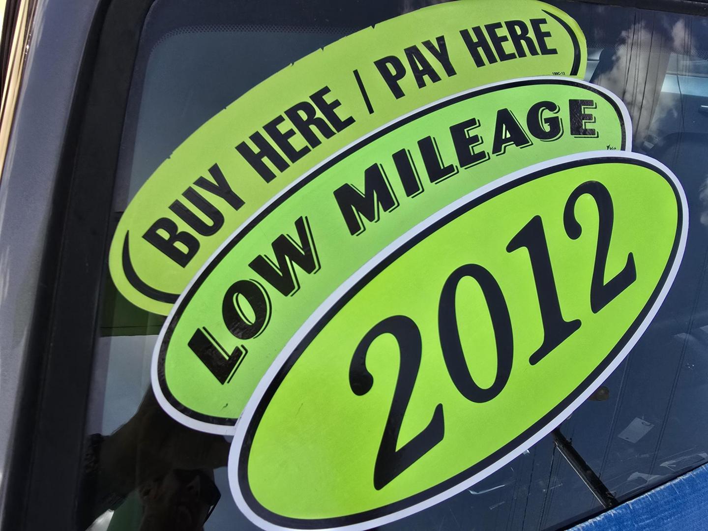 2012 WHITE Ford Escape Limited (1FMCU0EGXCK) with an 3.0L V6 DOHC 24V engine, 6-Speed Automatic transmission, located at 2660 S.Garland Avenue, Garland, TX, 75041, (469) 298-3118, 32.885551, -96.655602 - Photo#19