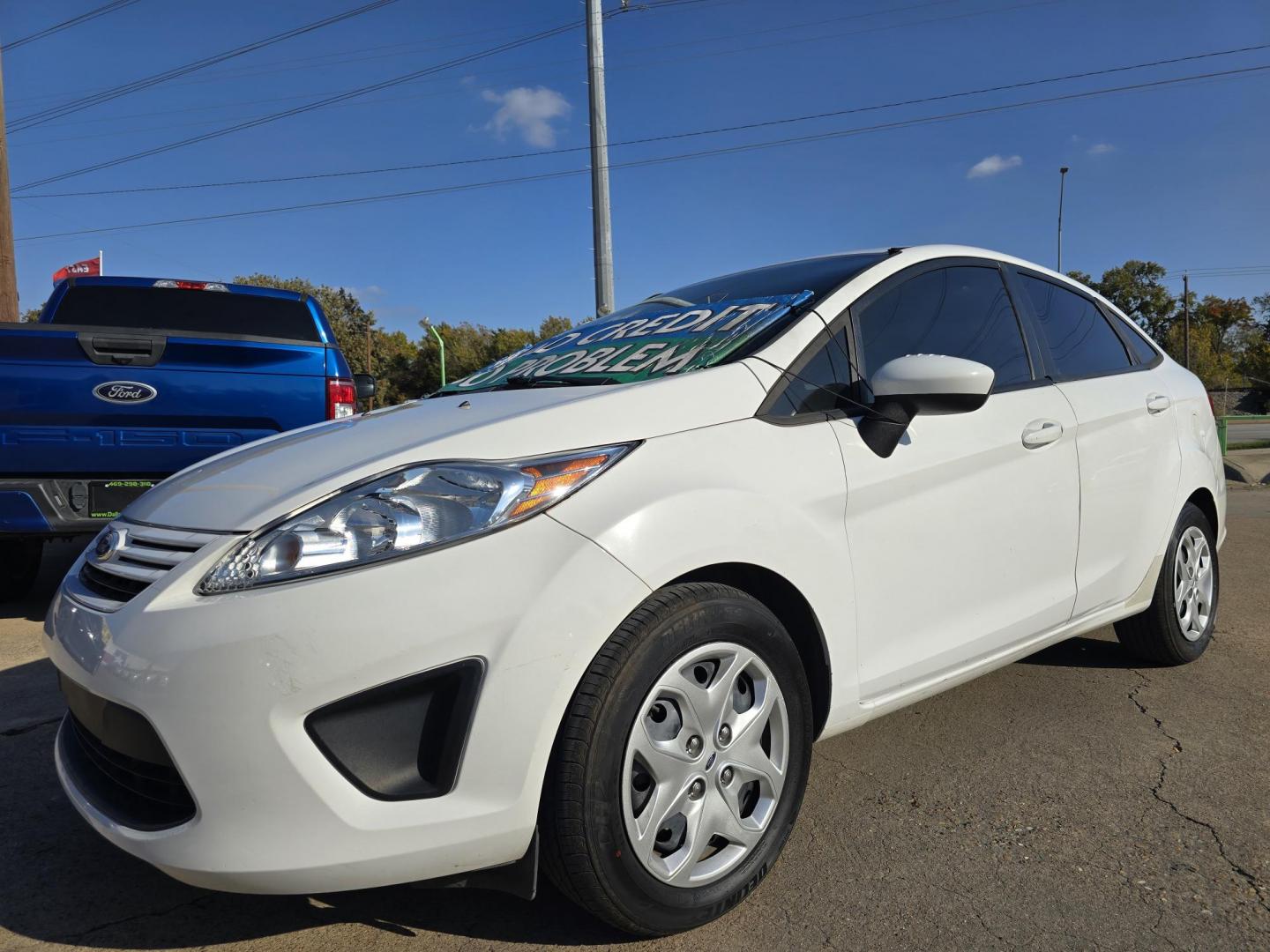 2012 WHITE Ford Fiesta S (3FADP4AJ0CM) , AUTO transmission, located at 2660 S.Garland Avenue, Garland, TX, 75041, (469) 298-3118, 32.885551, -96.655602 - Photo#7