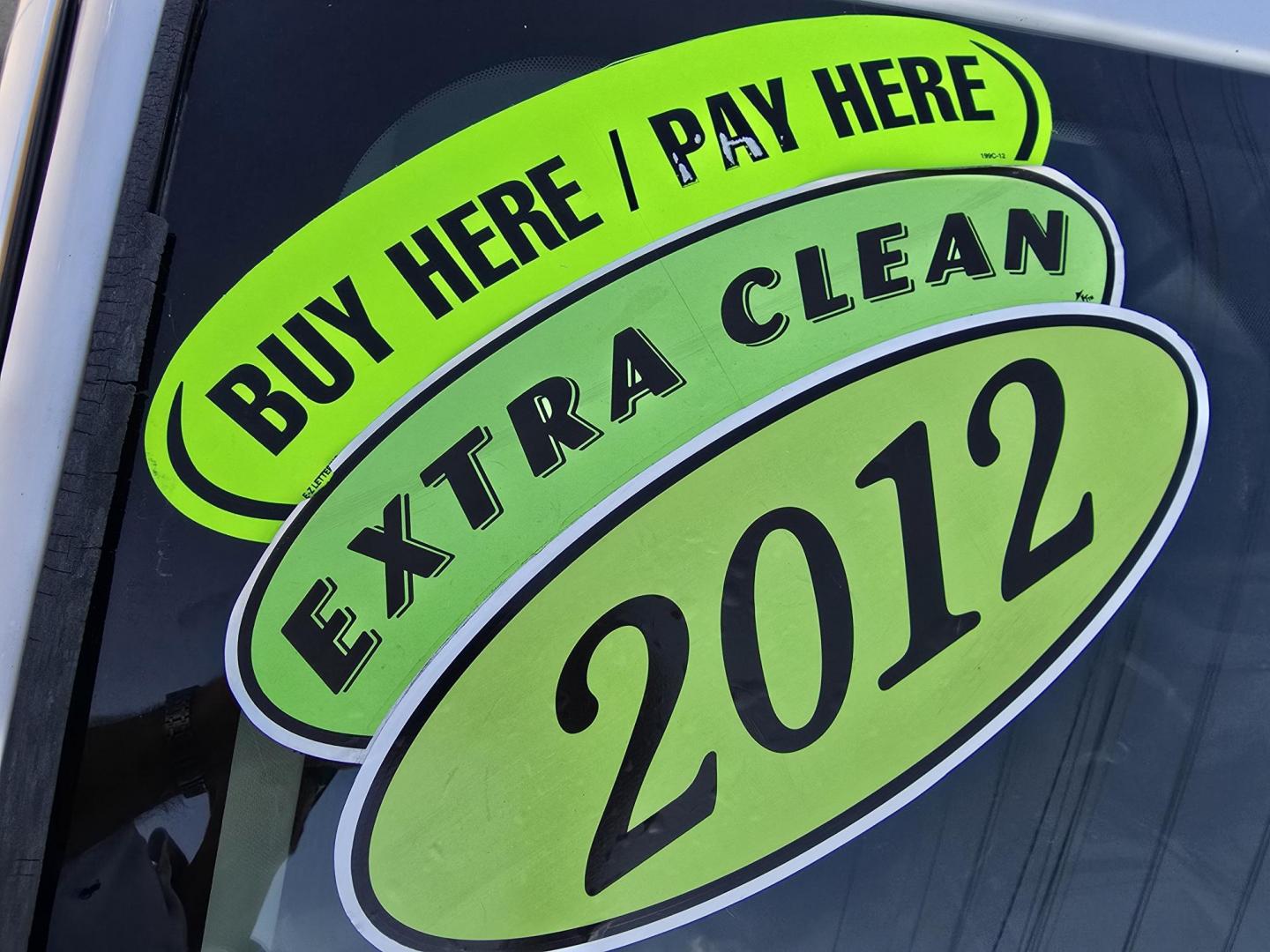 2012 WHITE Ford Fiesta S (3FADP4AJ0CM) , AUTO transmission, located at 2660 S.Garland Avenue, Garland, TX, 75041, (469) 298-3118, 32.885551, -96.655602 - Photo#18