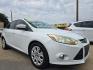 2012 WHITE Ford Focus SE (1FAHP3F21CL) with an 2.0L L4 DOHC 16V engine, AUTO transmission, located at 2660 S.Garland Avenue, Garland, TX, 75041, (469) 298-3118, 32.885551, -96.655602 - Photo#1