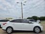 2012 WHITE Ford Focus SE (1FAHP3F21CL) with an 2.0L L4 DOHC 16V engine, AUTO transmission, located at 2660 S.Garland Avenue, Garland, TX, 75041, (469) 298-3118, 32.885551, -96.655602 - Photo#2