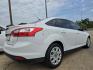 2012 WHITE Ford Focus SE (1FAHP3F21CL) with an 2.0L L4 DOHC 16V engine, AUTO transmission, located at 2660 S.Garland Avenue, Garland, TX, 75041, (469) 298-3118, 32.885551, -96.655602 - Photo#3