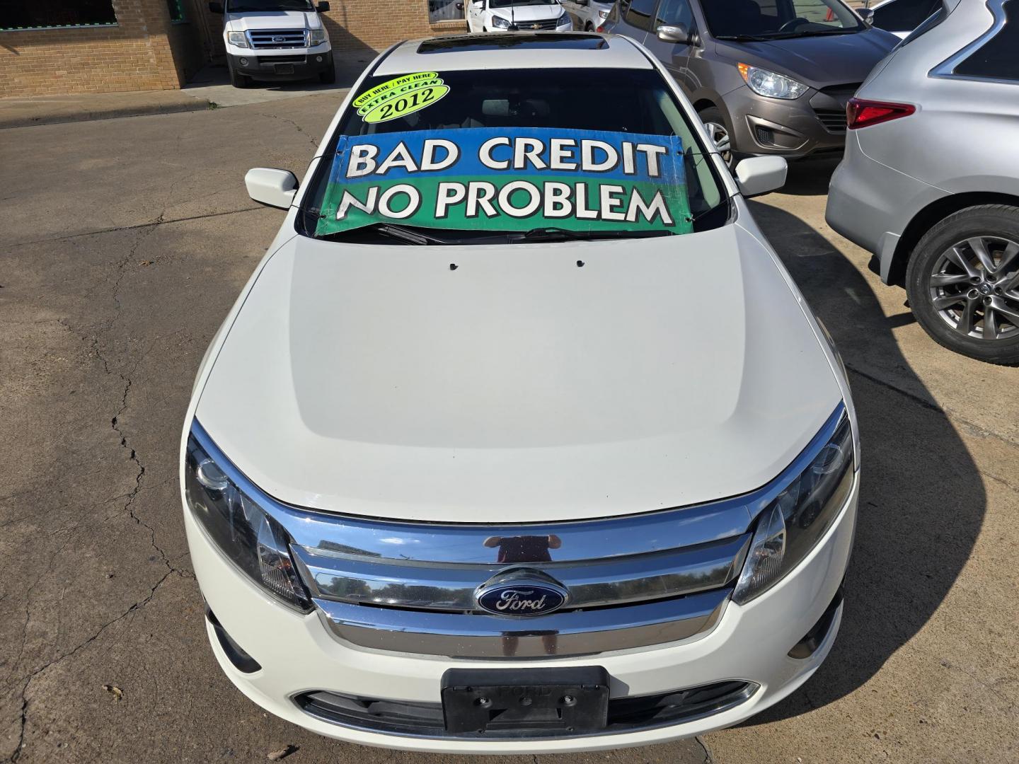 2012 WHITE Ford Fusion SE (3FAHP0HA5CR) with an 2.5L L4 DOHC 16V engine, AUTO transmission, located at 2660 S.Garland Avenue, Garland, TX, 75041, (469) 298-3118, 32.885551, -96.655602 - Photo#8