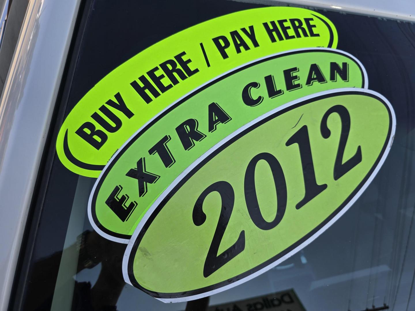 2012 WHITE Ford Fusion SE (3FAHP0HA5CR) with an 2.5L L4 DOHC 16V engine, AUTO transmission, located at 2660 S.Garland Avenue, Garland, TX, 75041, (469) 298-3118, 32.885551, -96.655602 - Photo#20