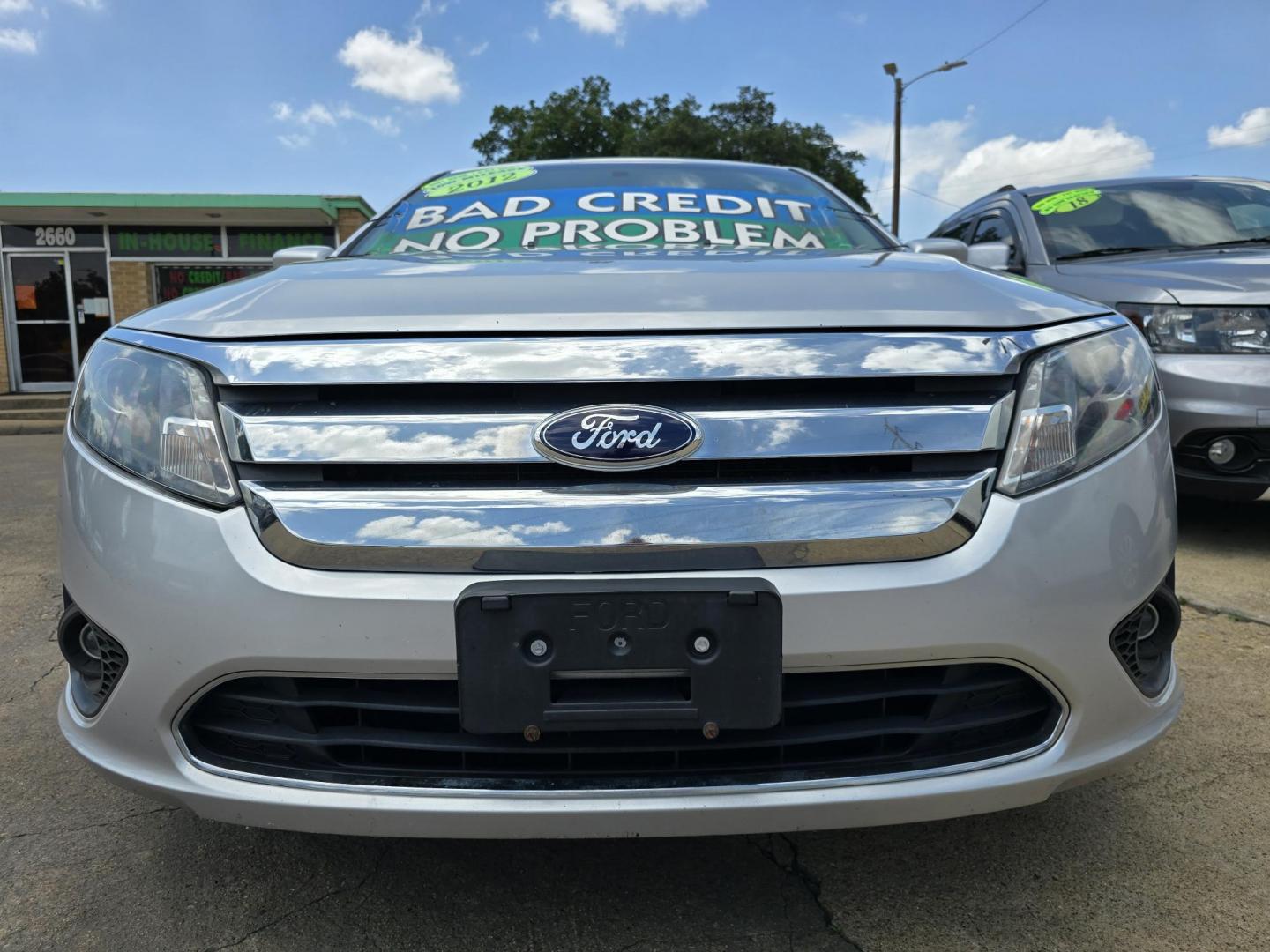 2012 SILVER Ford Fusion SE (3FAHP0HA8CR) with an 2.5L L4 DOHC 16V engine, AUTO transmission, located at 2660 S.Garland Avenue, Garland, TX, 75041, (469) 298-3118, 32.885551, -96.655602 - Photo#9