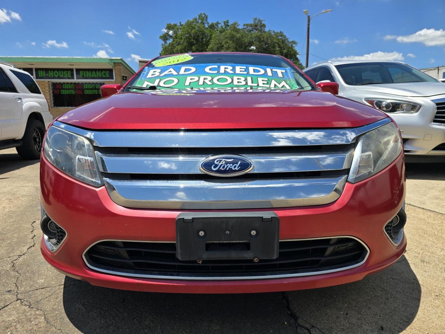 2012 RED Ford Fusion SE (3FAHP0HA8CR) with an 2.5L L4 DOHC 16V engine, AUTO transmission, located at 2660 S.Garland Avenue, Garland, TX, 75041, (469) 298-3118, 32.885551, -96.655602 - Photo#9