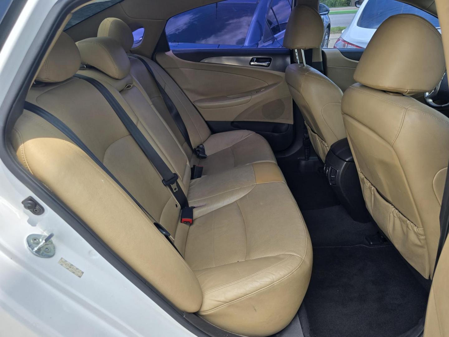 2012 DIAMOND WHITE /BEIGE LEATHER Hyundai Sonata (KMHEC4A45CA) , AUTO transmission, located at 2660 S.Garland Avenue, Garland, TX, 75041, (469) 298-3118, 32.885551, -96.655602 - Welcome to DallasAutos4Less, one of the Premier BUY HERE PAY HERE Dealers in the North Dallas Area. We specialize in financing to people with NO CREDIT or BAD CREDIT. We need proof of income, proof of residence, and a ID. Come buy your new car from us today!! This is a Very clean 2012 HYUNDAI SON - Photo#18