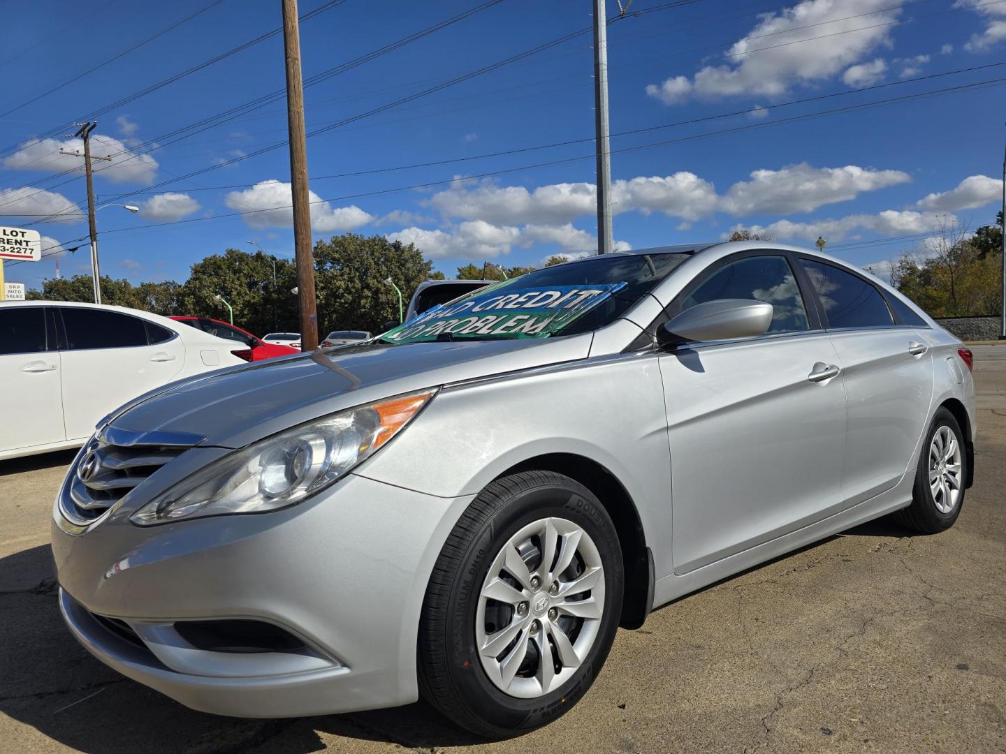 2012 Hyundai Sonata GLS (5NPEB4AC4CH) with an 2.4L L4 DOHC 16V engine, AUTO transmission, located at 2660 S.Garland Avenue, Garland, TX, 75041, (469) 298-3118, 32.885551, -96.655602 - Photo#7