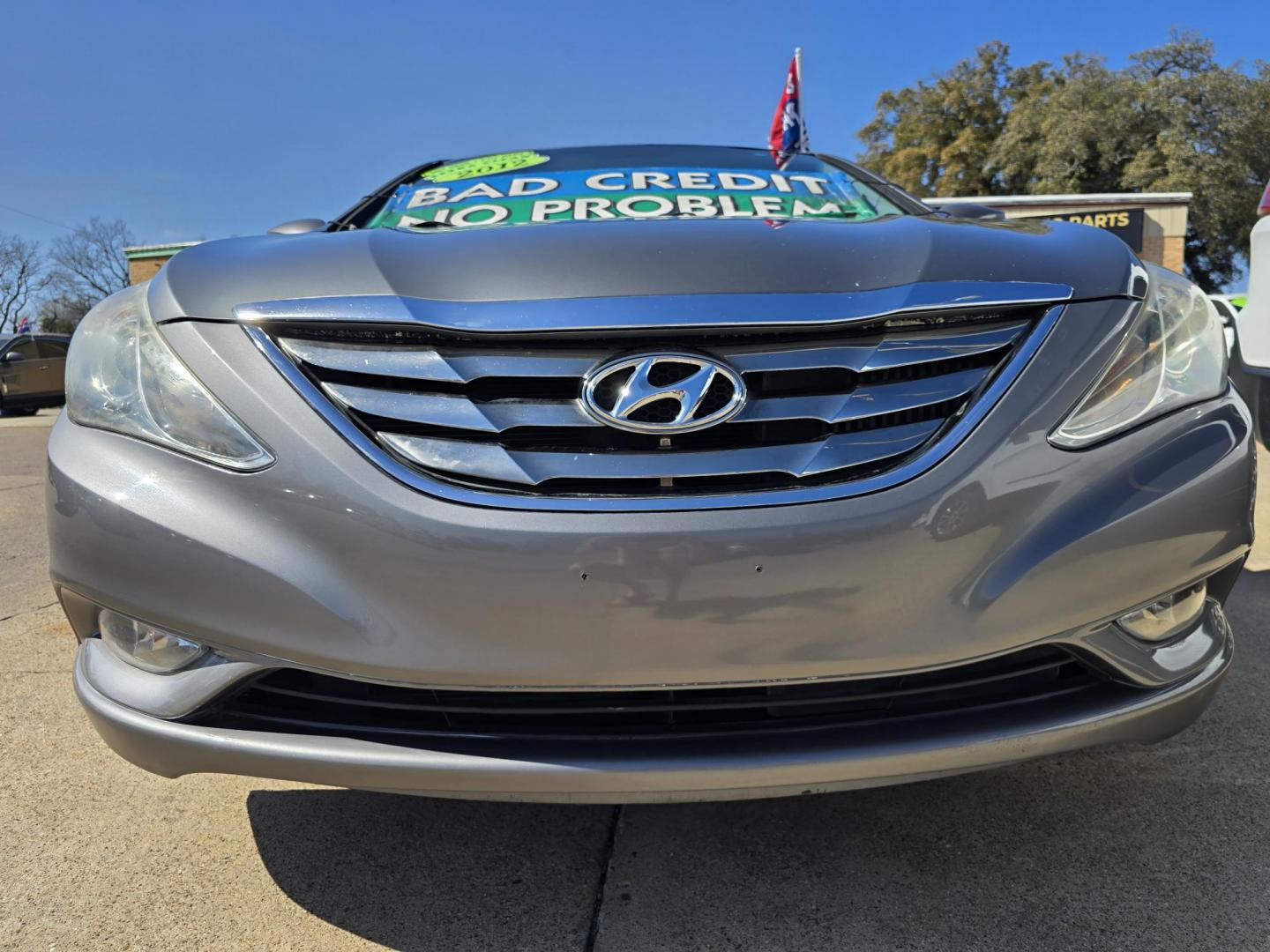 2012 GRAY Hyundai Sonata SE (5NPEC4AB9CH) with an 2.0L L4 DOHC 16V engine, 6-Speed Automatic transmission, located at 2660 S.Garland Avenue, Garland, TX, 75041, (469) 298-3118, 32.885551, -96.655602 - Photo#9