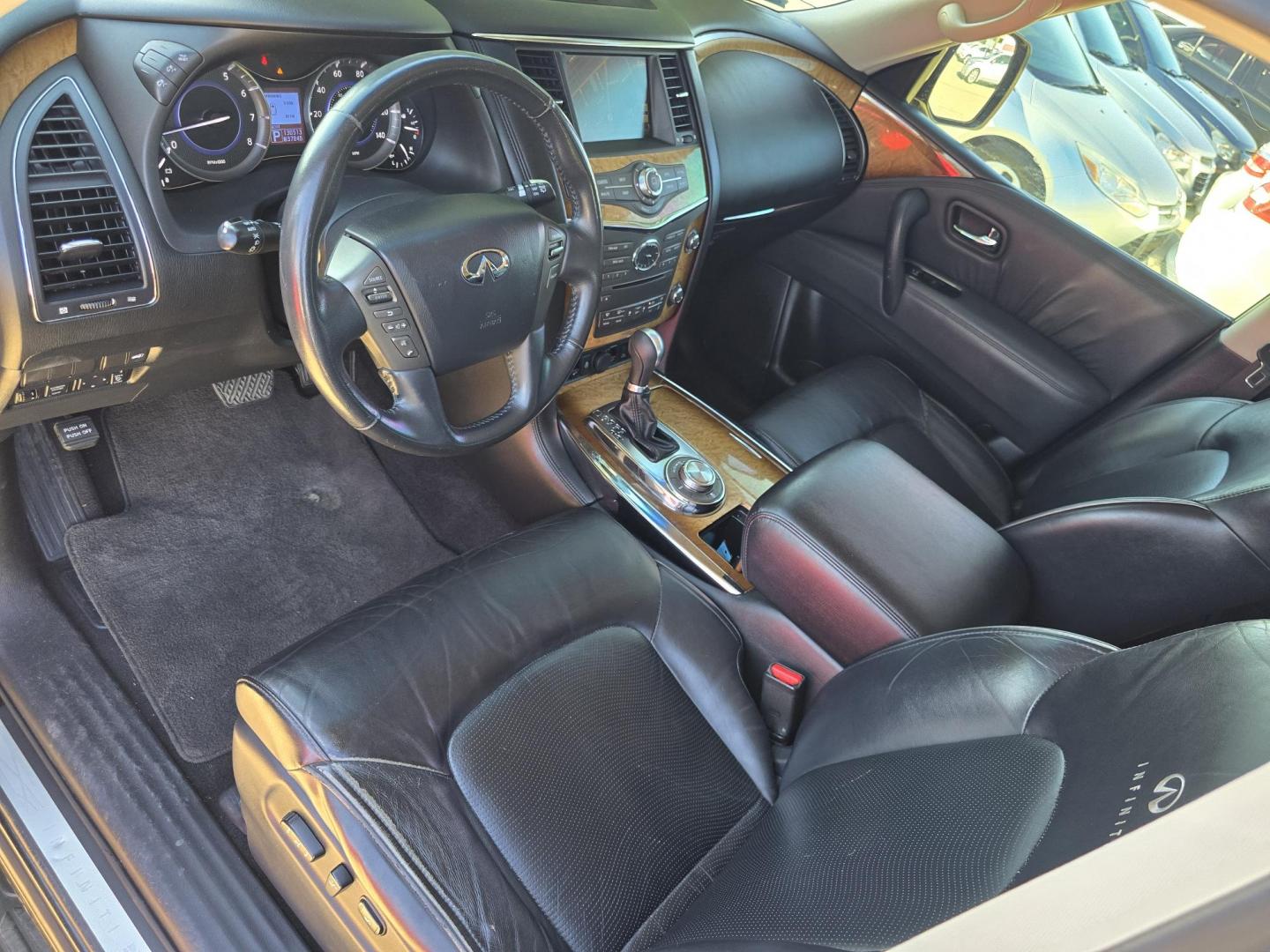 2012 BLACK Infiniti QX56 4WD (JN8AZ2NE7C9) with an 5.6L V8 DOHC 32V engine, 5-Speed Automatic transmission, located at 2660 S.Garland Avenue, Garland, TX, 75041, (469) 298-3118, 32.885551, -96.655602 - Photo#10